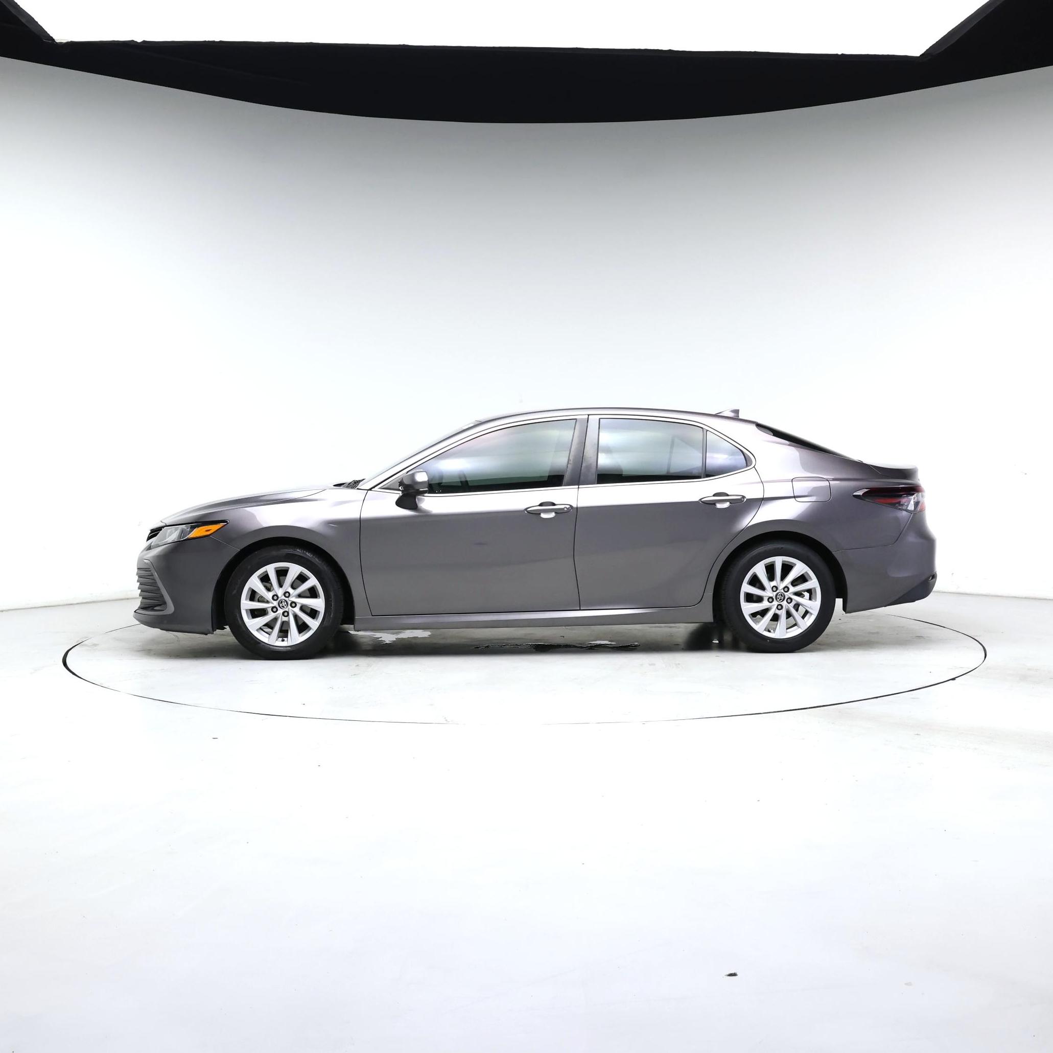 Thumbnail: 2022 Toyota Camry - 3