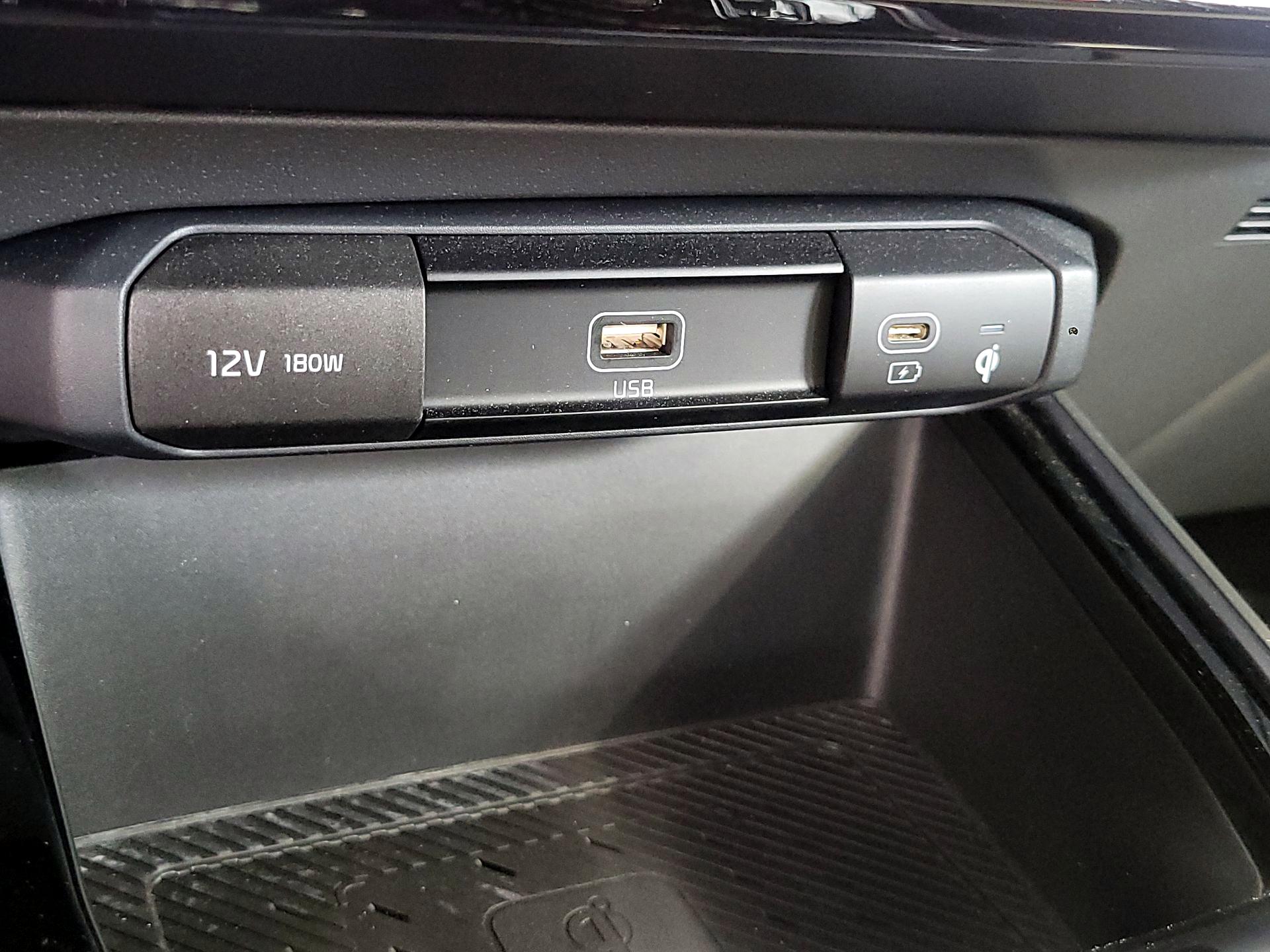 Thumbnail: 2023 Kia Niro - 19