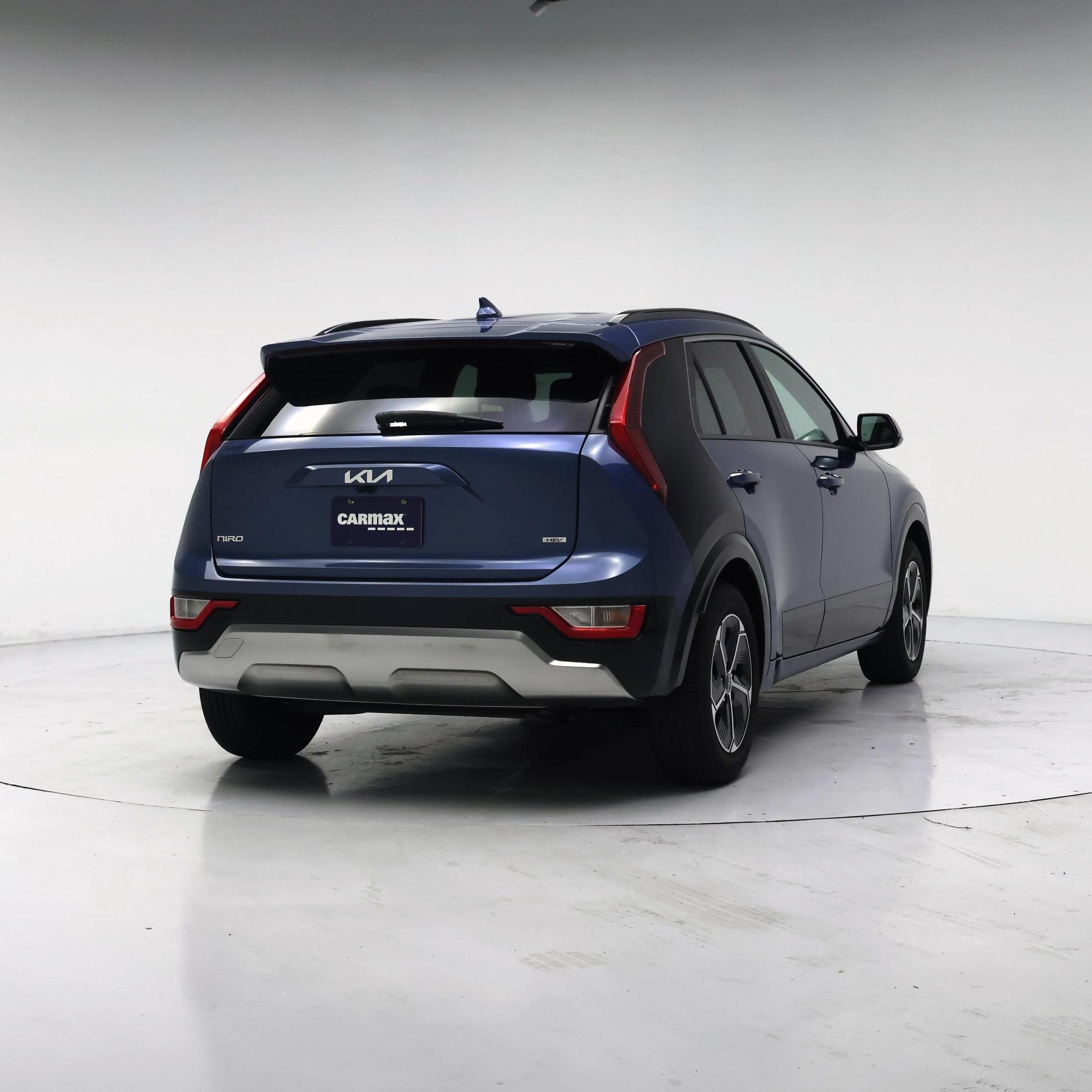 Thumbnail: 2023 Kia Niro - 8