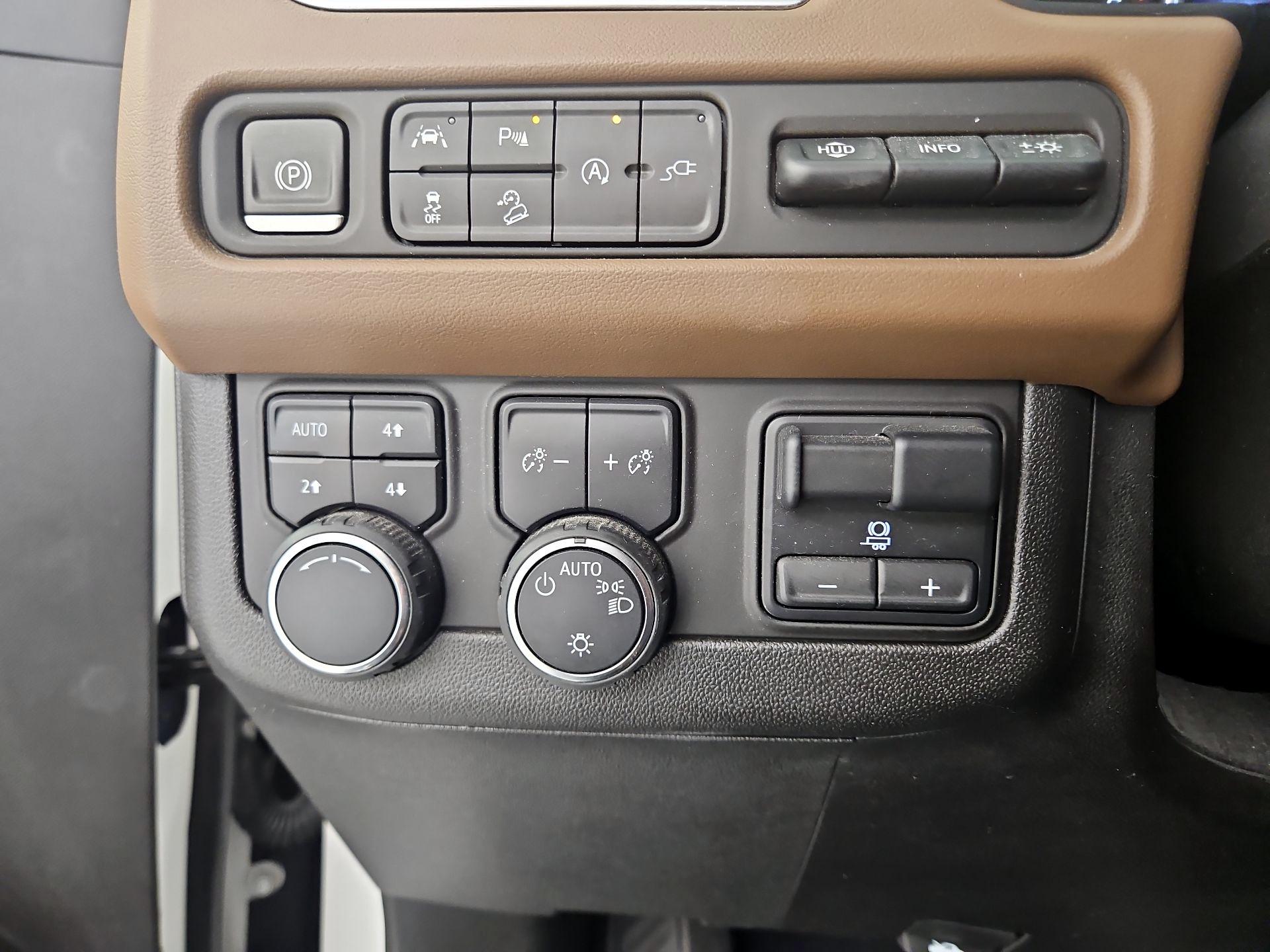 Thumbnail: 2021 Chevrolet Suburban - 13
