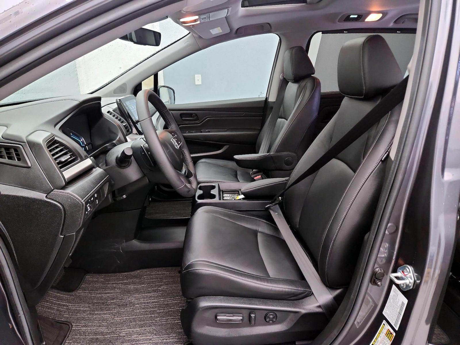 2024 Honda Odyssey EX-L - Photo 12