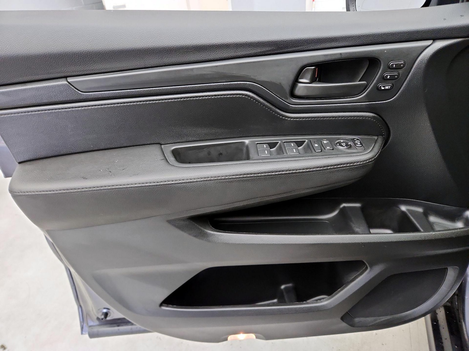 2024 Honda Odyssey EX-L - Photo 13