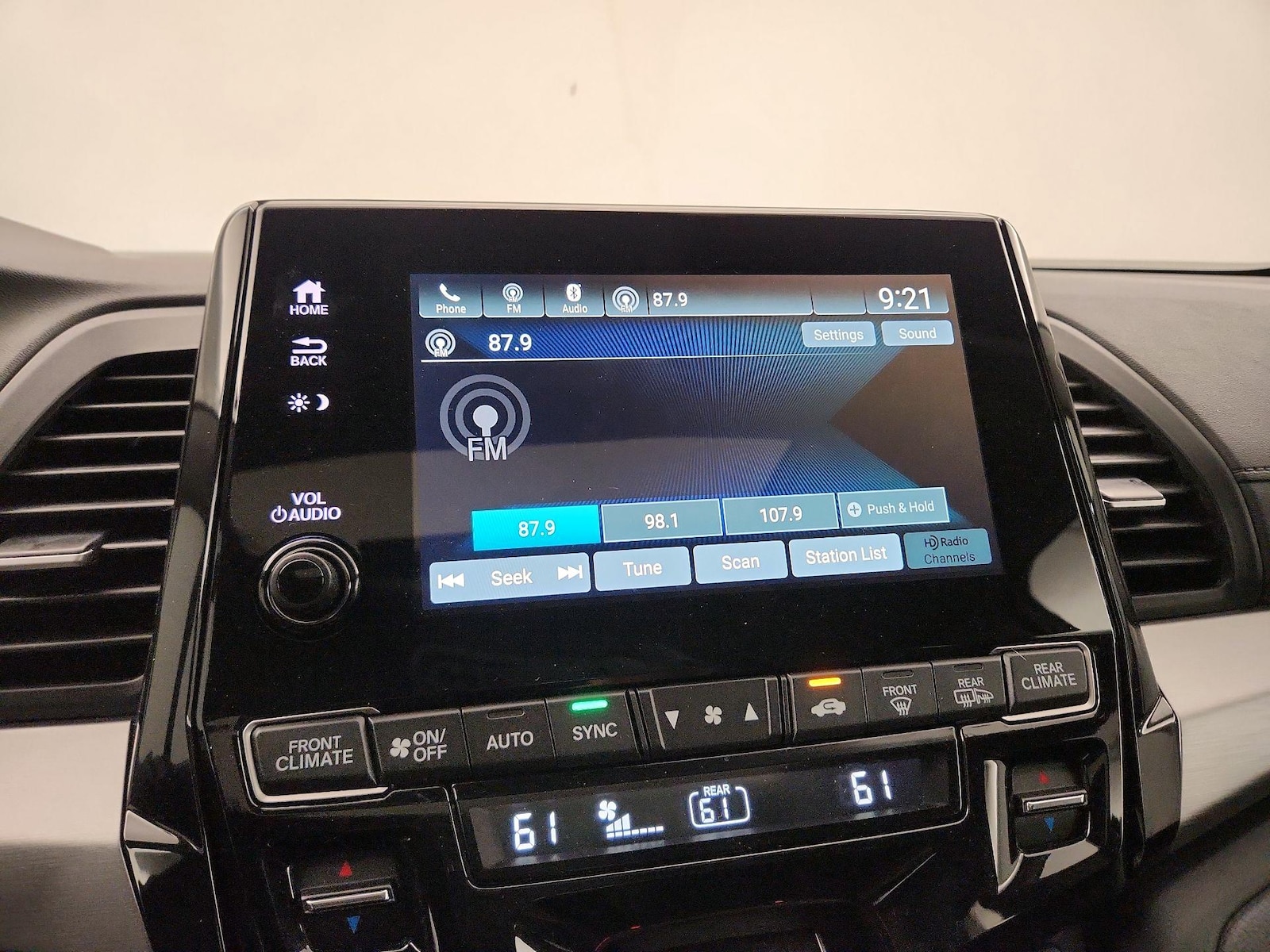 2024 Honda Odyssey EX-L - Photo 16