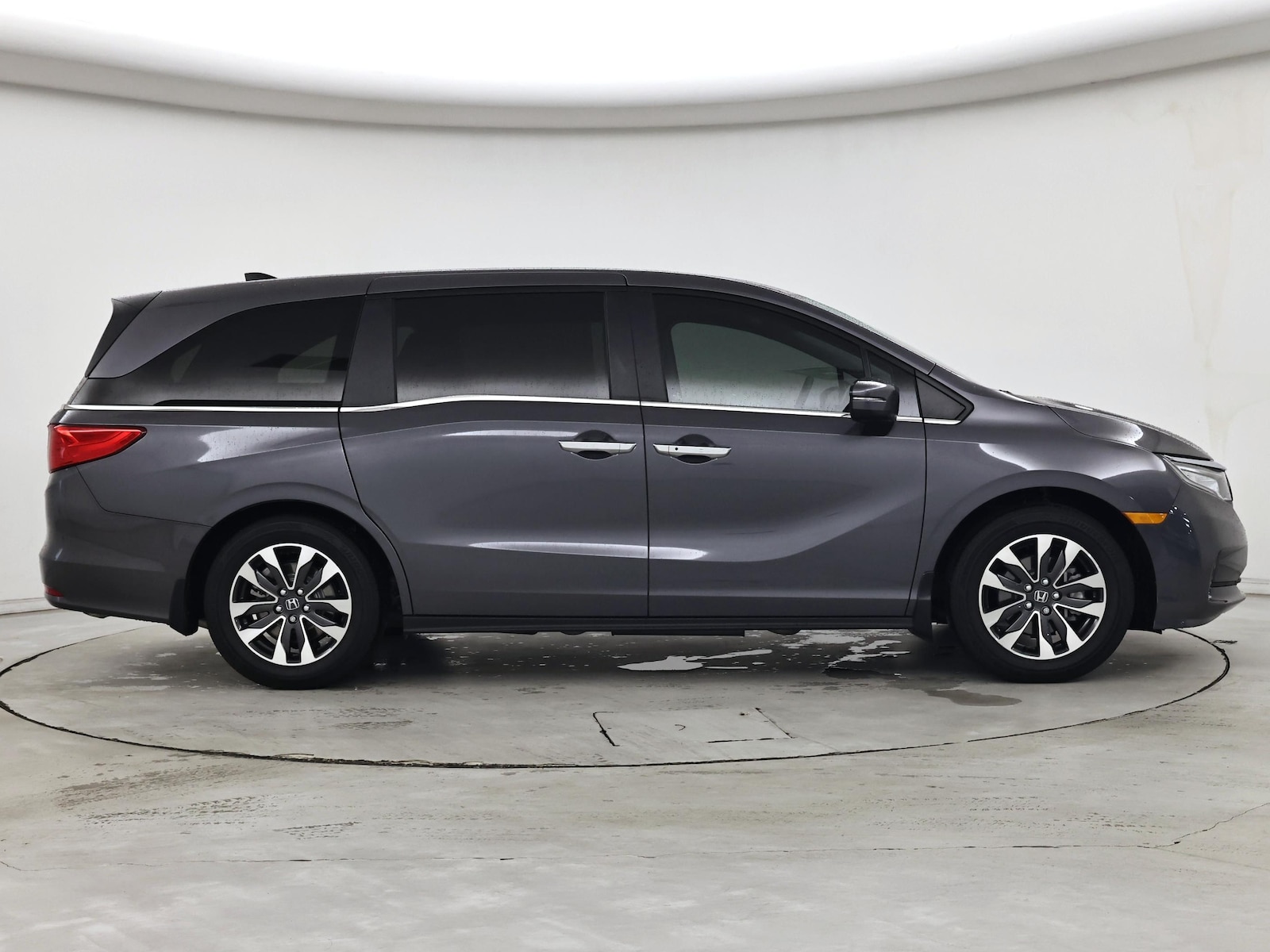 2024 Honda Odyssey EX-L - Photo 8