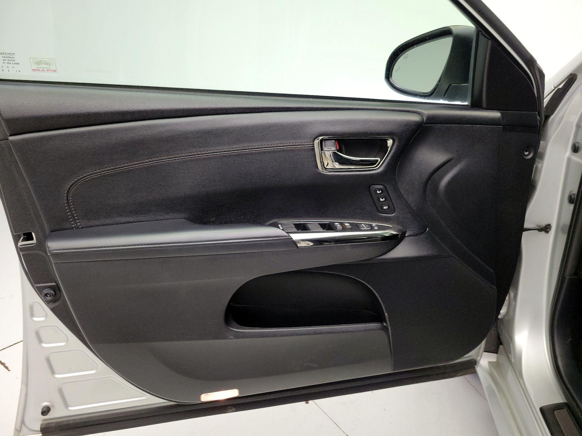 Thumbnail: 2014 Toyota Avalon - 12