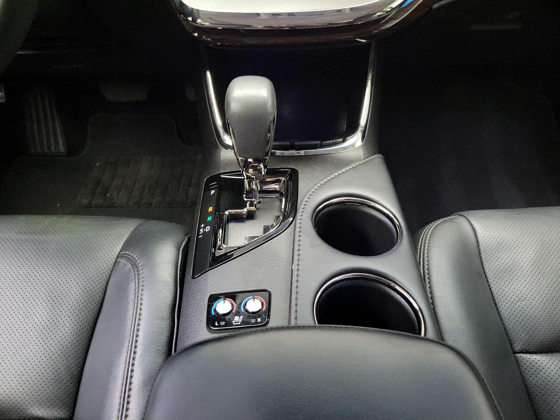 Thumbnail: 2014 Toyota Avalon - 18