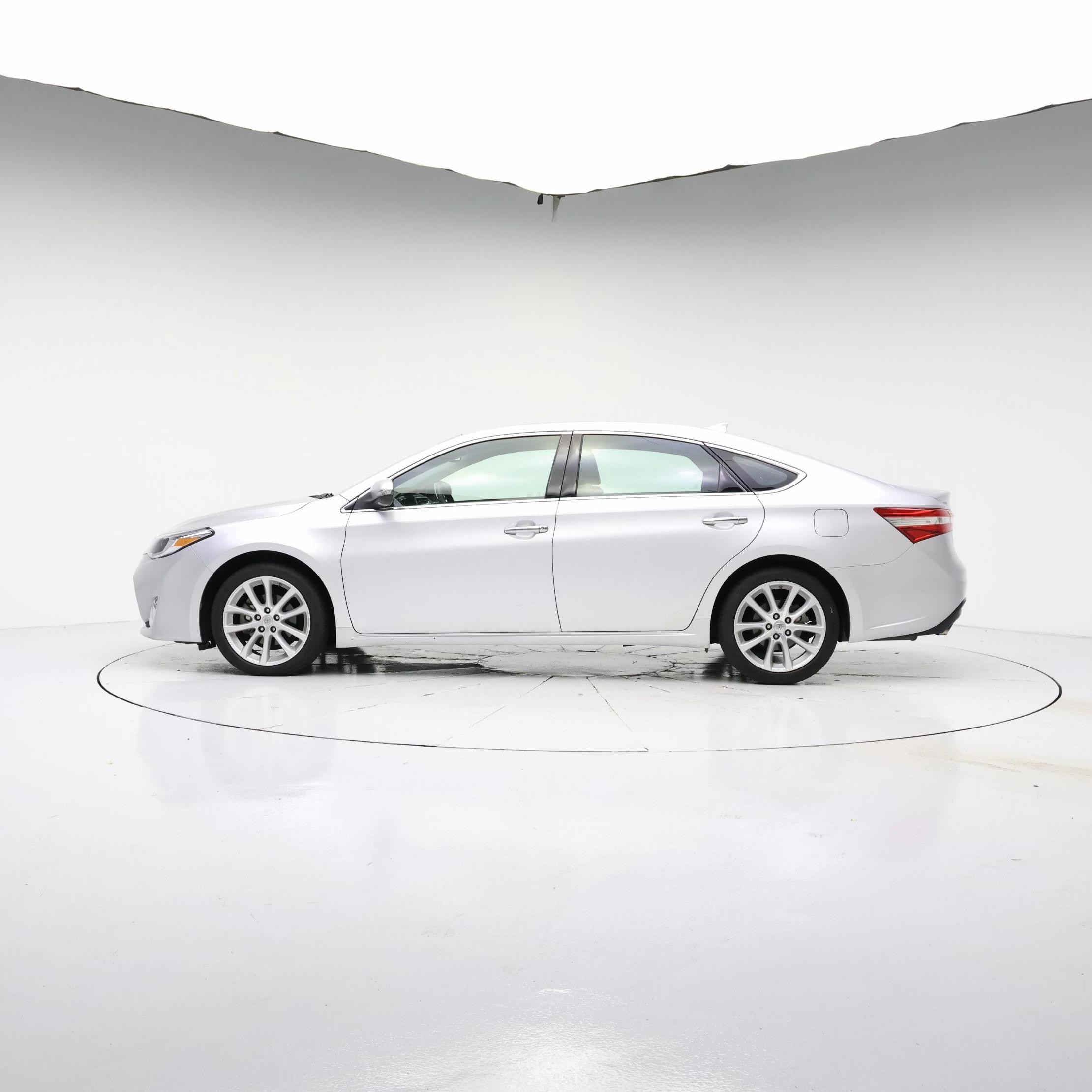 Thumbnail: 2014 Toyota Avalon - 3