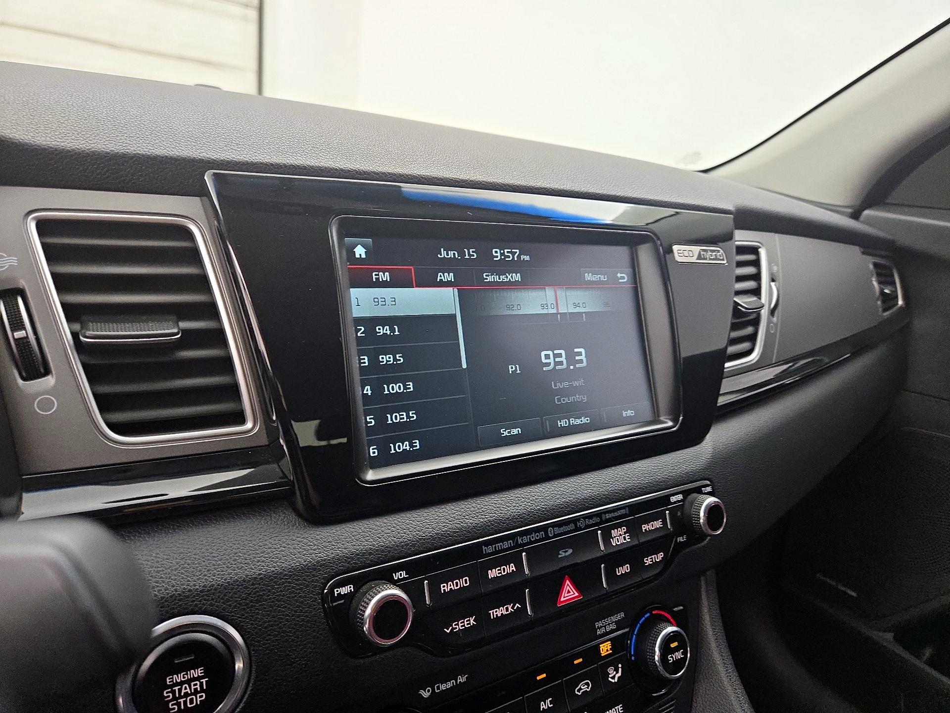 Thumbnail: 2017 Kia Niro - 16