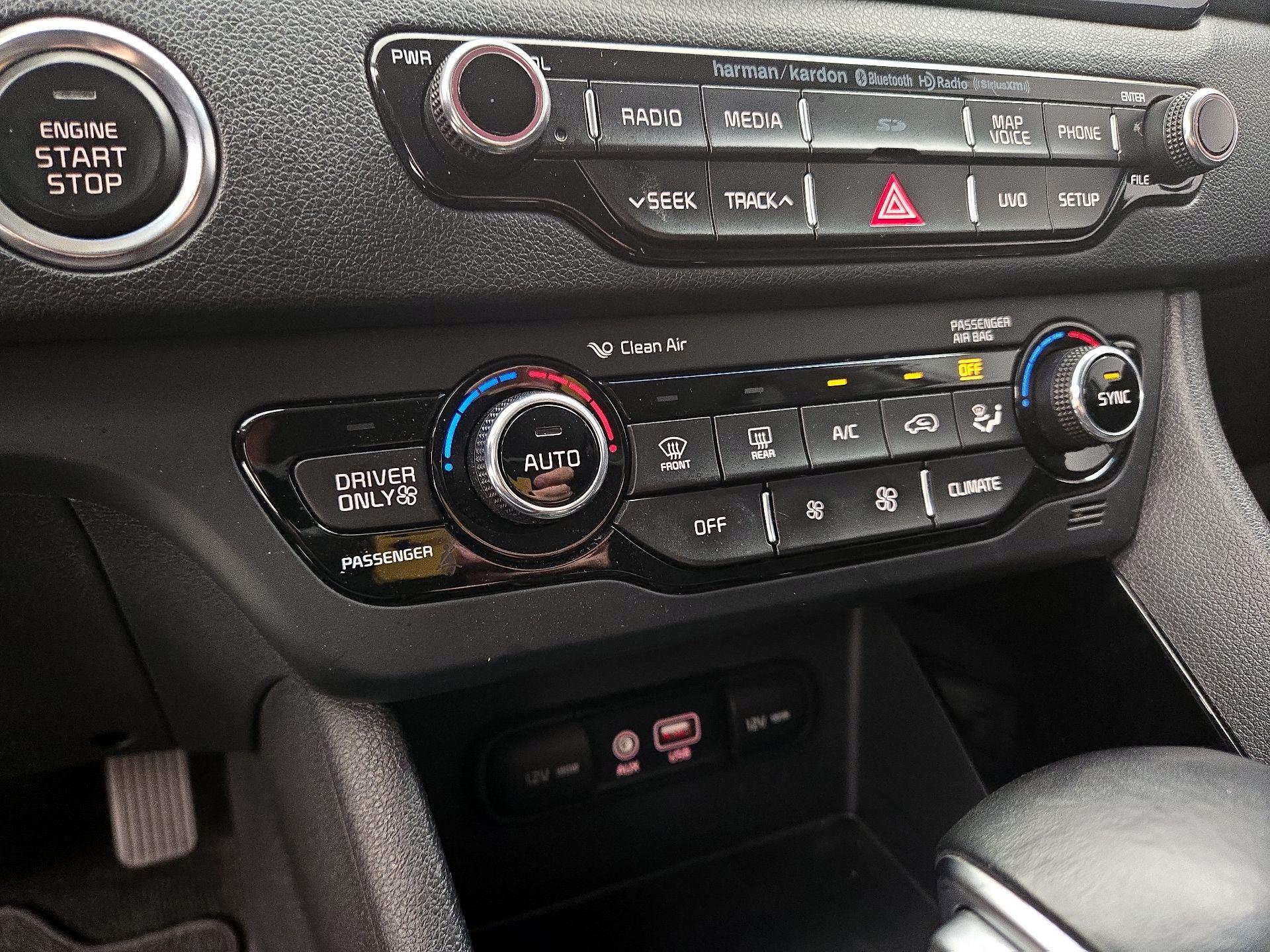 Thumbnail: 2017 Kia Niro - 17