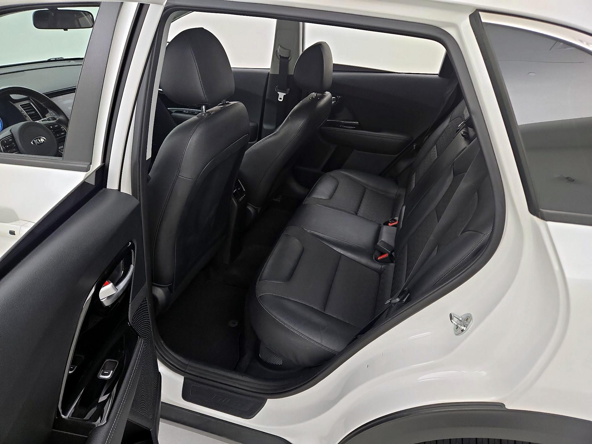 Thumbnail: 2017 Kia Niro - 20
