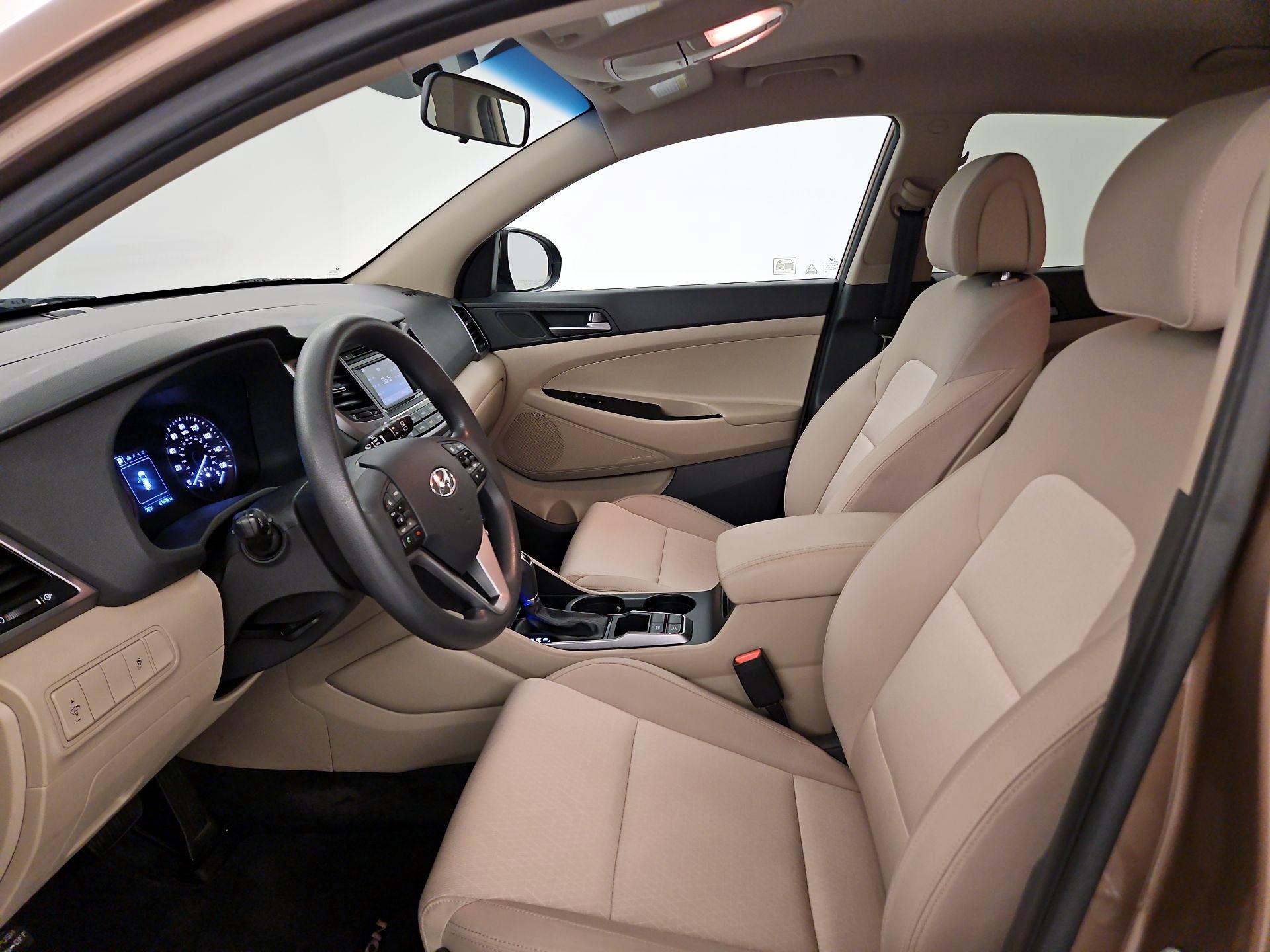 Thumbnail: 2017 Hyundai Tucson - 9