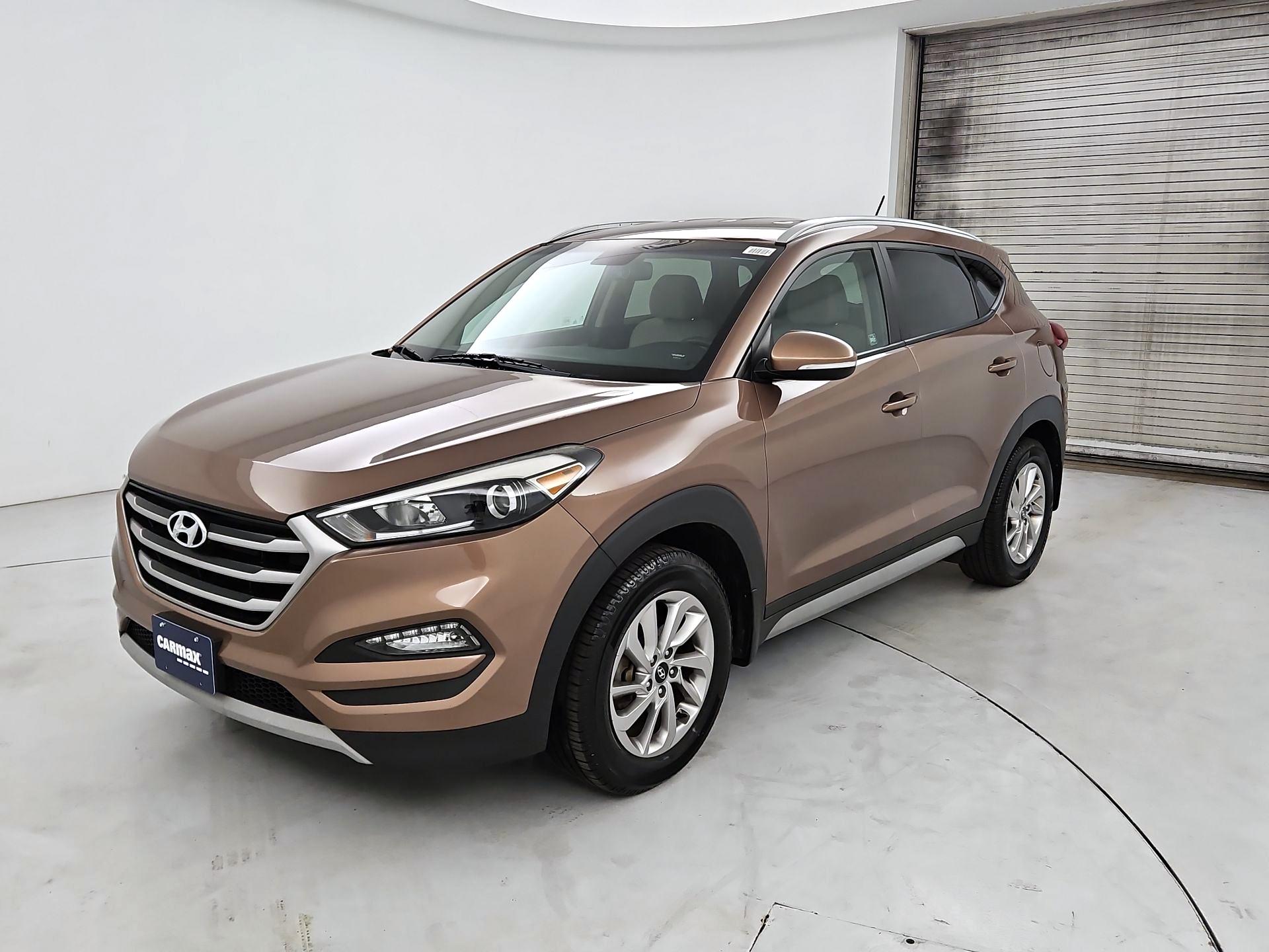 Thumbnail: 2017 Hyundai Tucson - 3