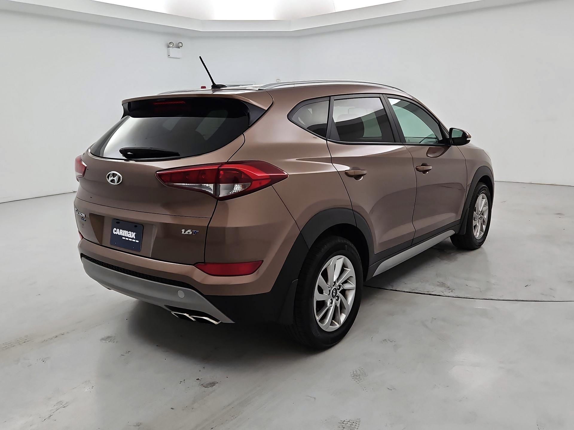 Thumbnail: 2017 Hyundai Tucson - 5
