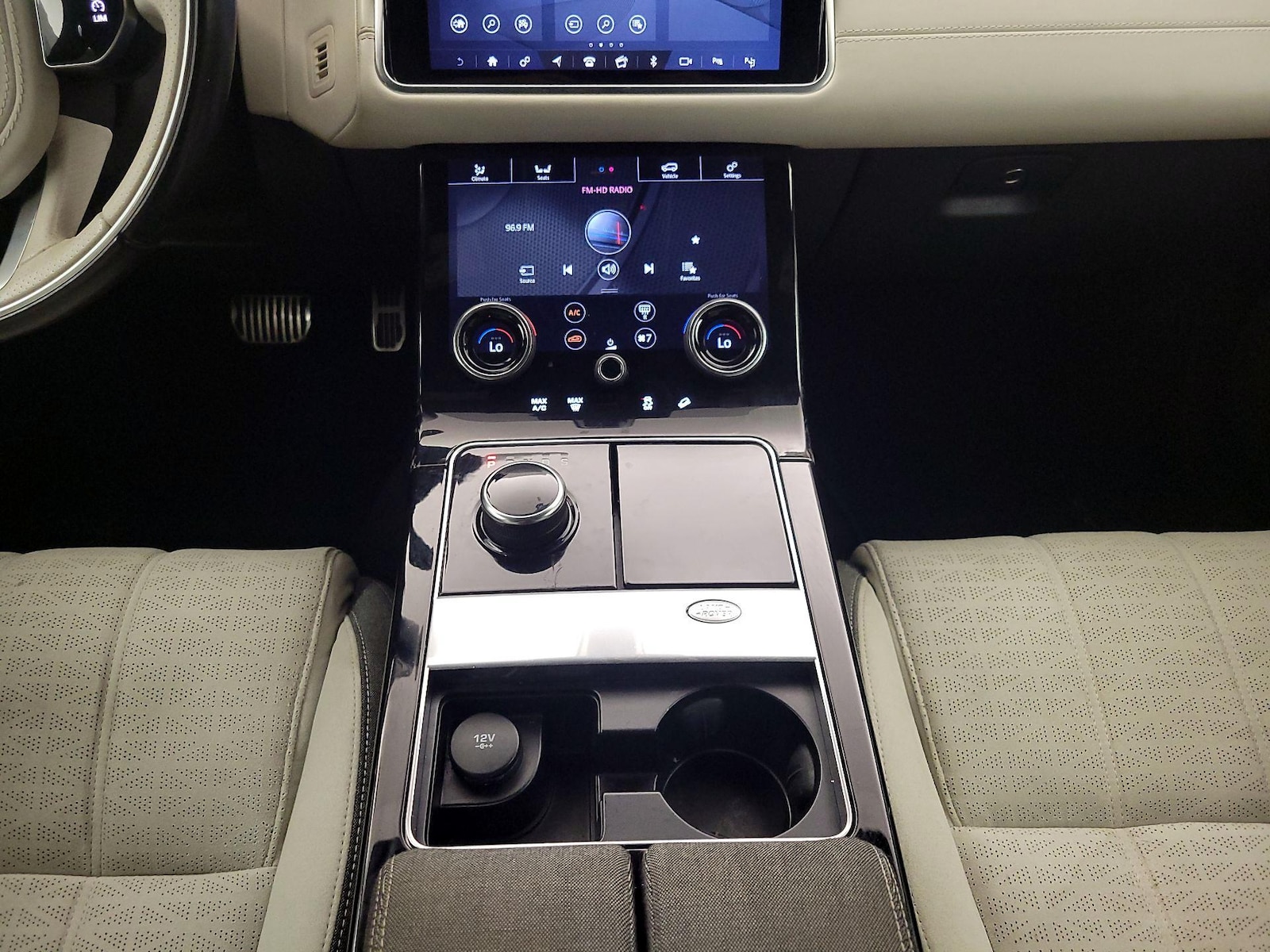 2019 Land Rover Range Rover Velar SE - Photo 19