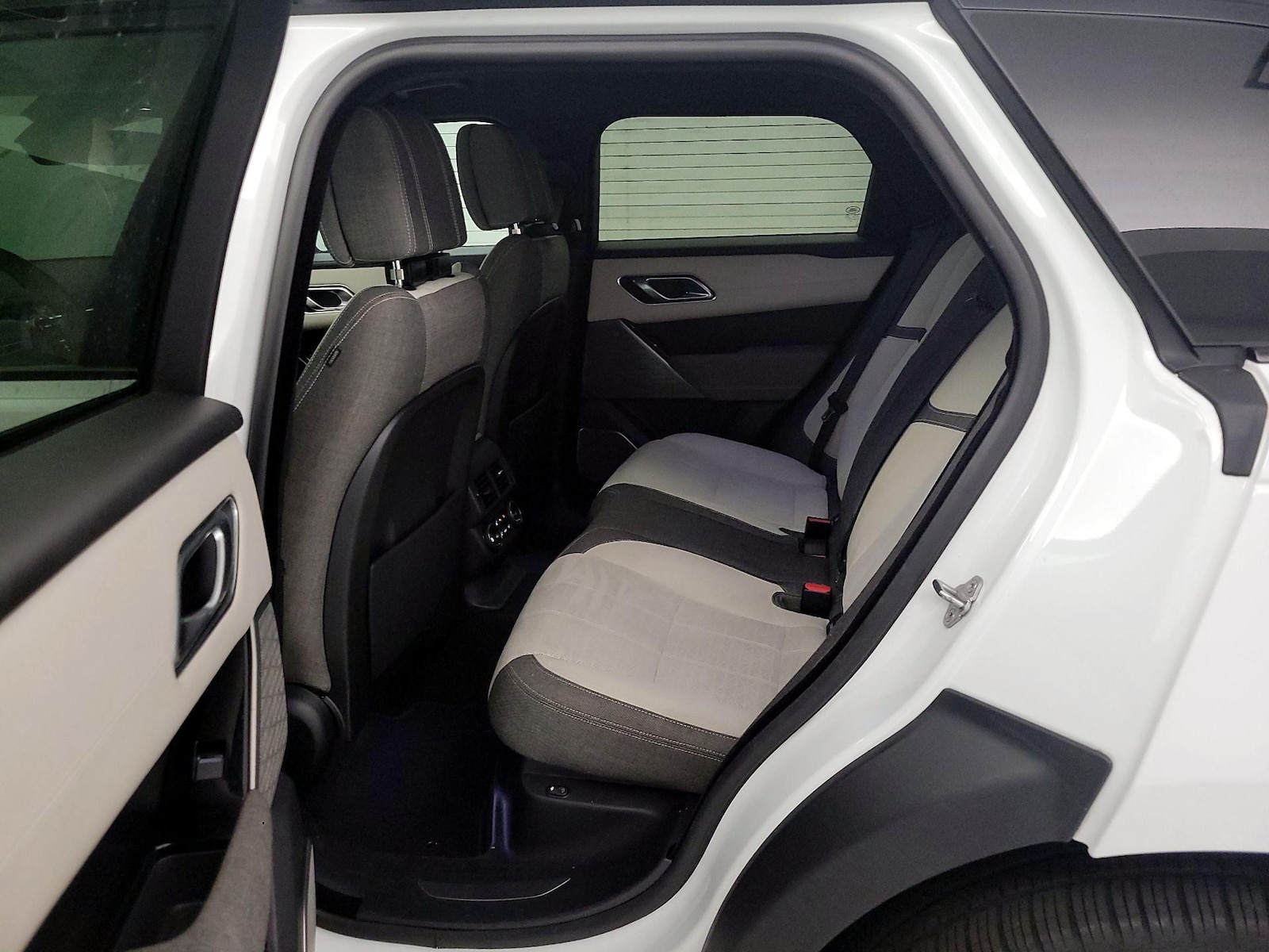 2019 Land Rover Range Rover Velar SE - Photo 21