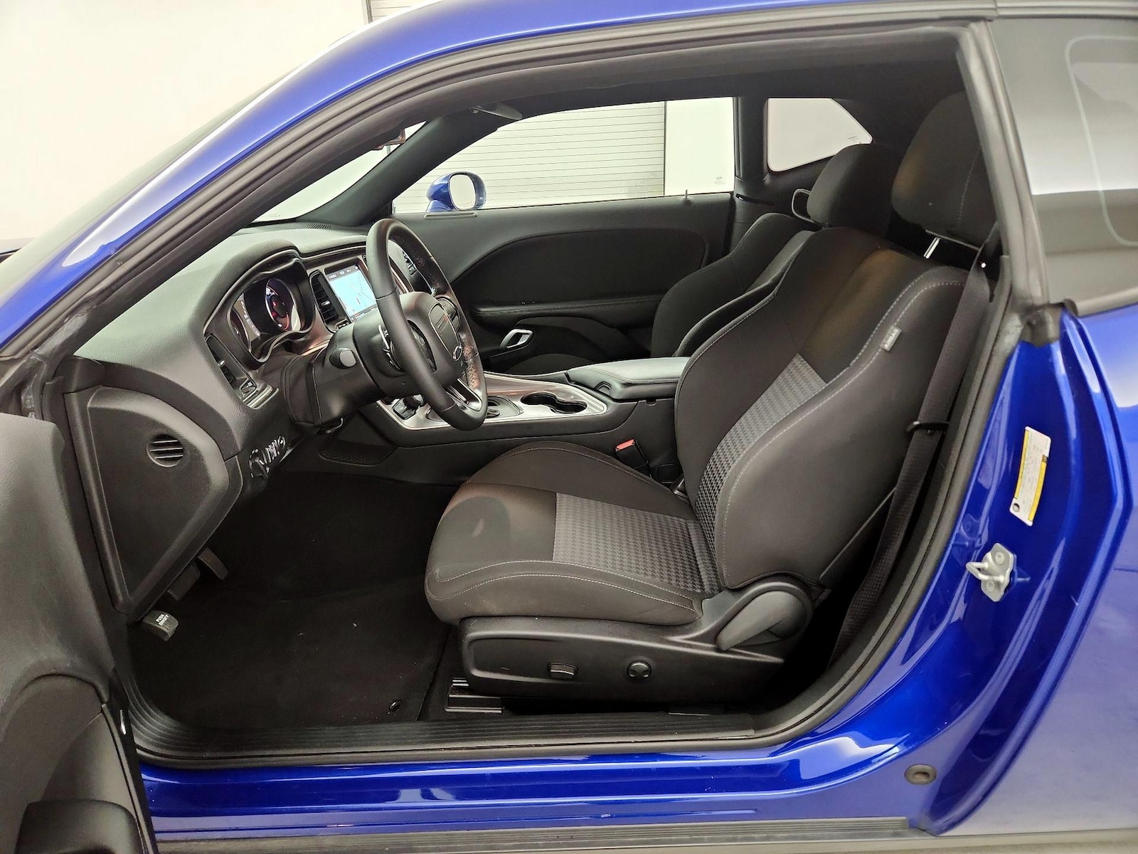 2022 Dodge Challenger R/T - Photo 10