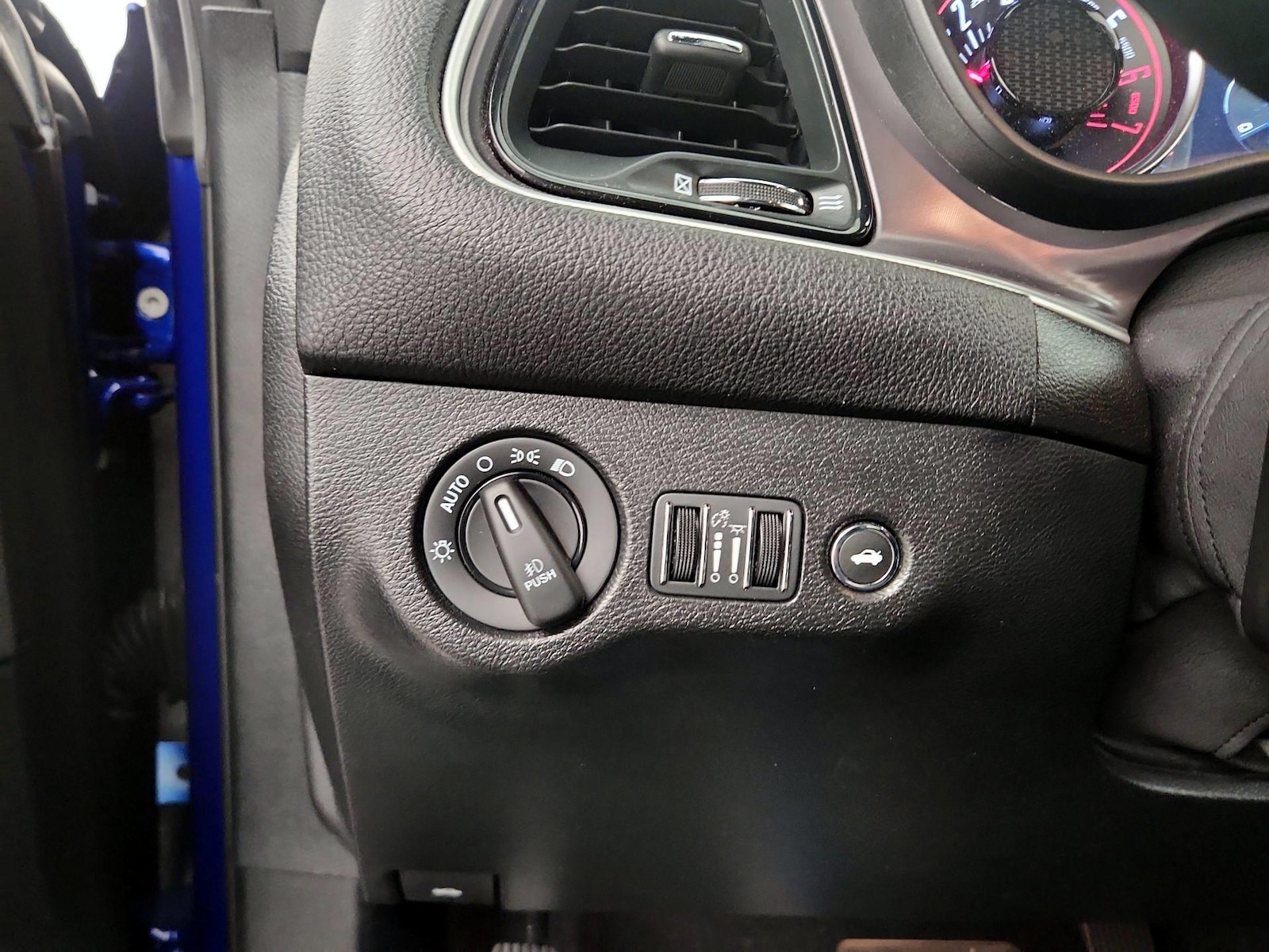 2022 Dodge Challenger R/T - Photo 12