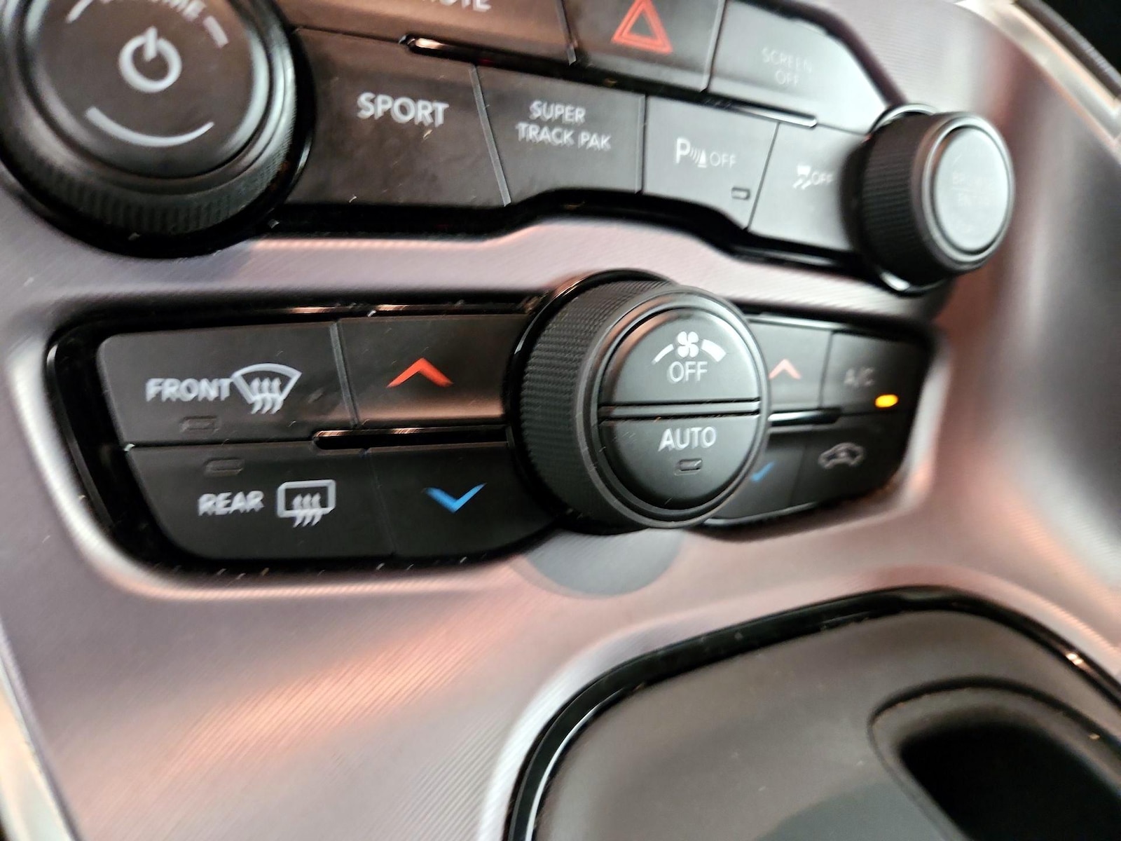 2022 Dodge Challenger R/T - Photo 16