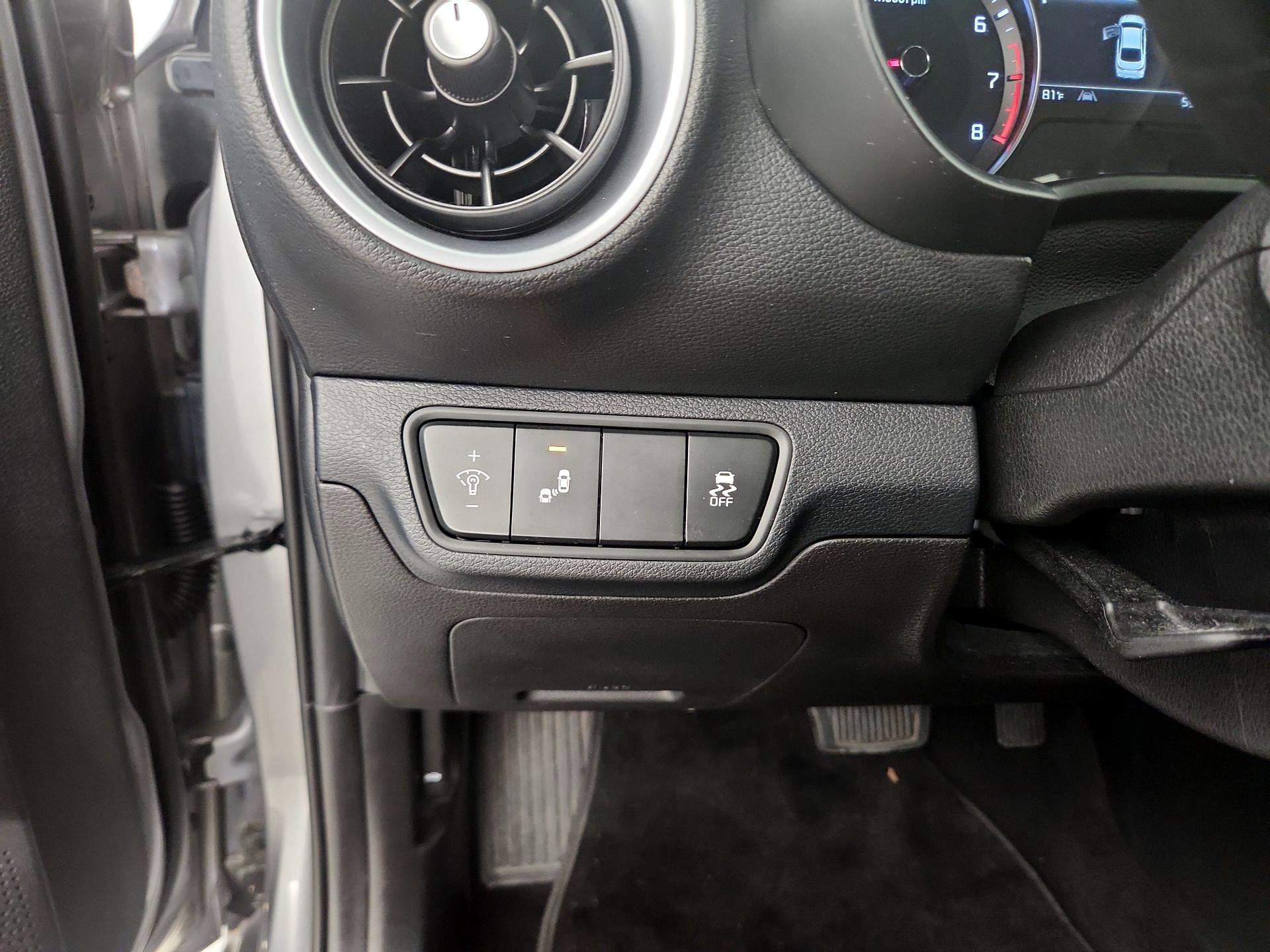 Thumbnail: 2023 Kia Forte - 11