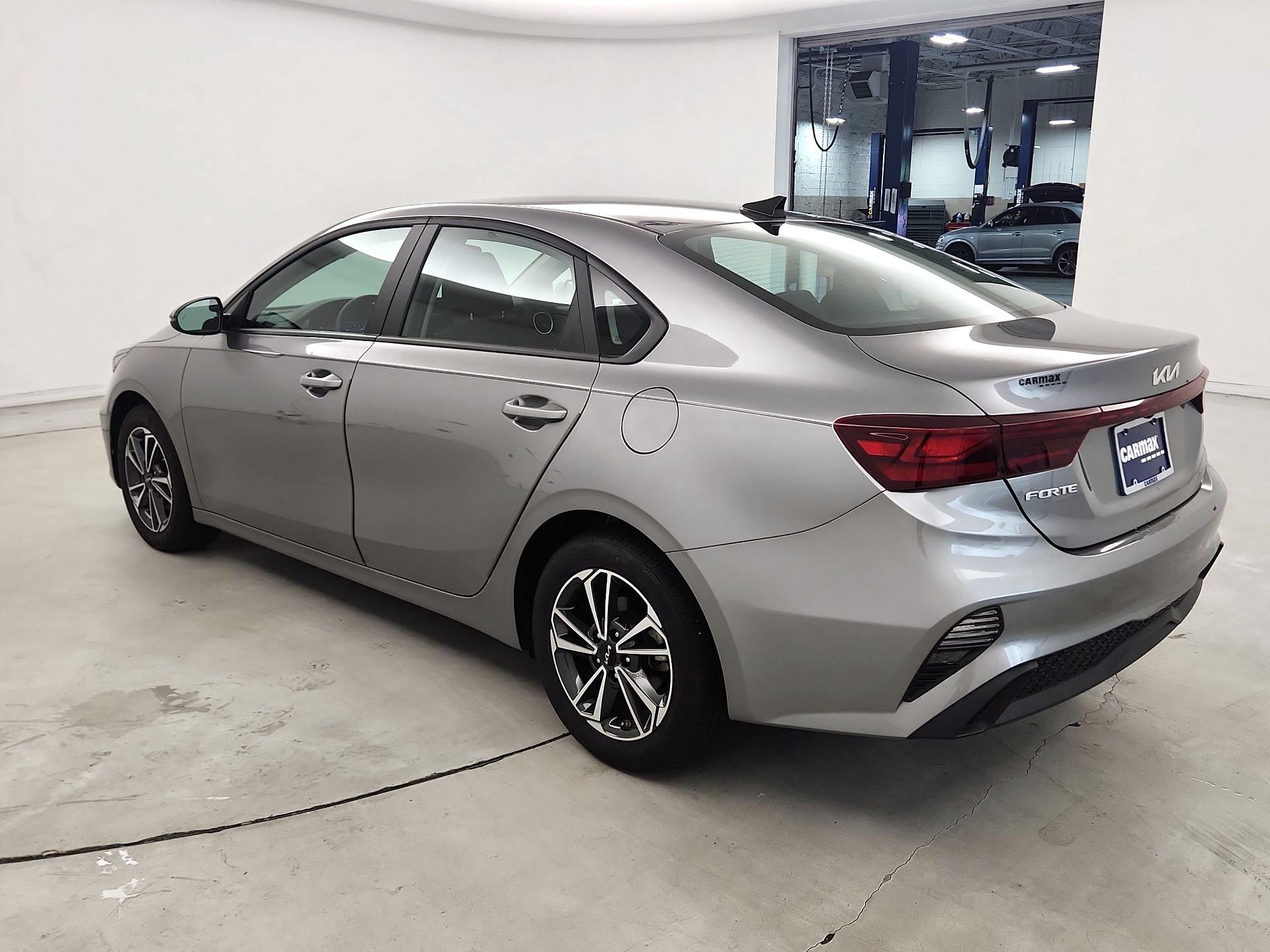 Thumbnail: 2023 Kia Forte - 7