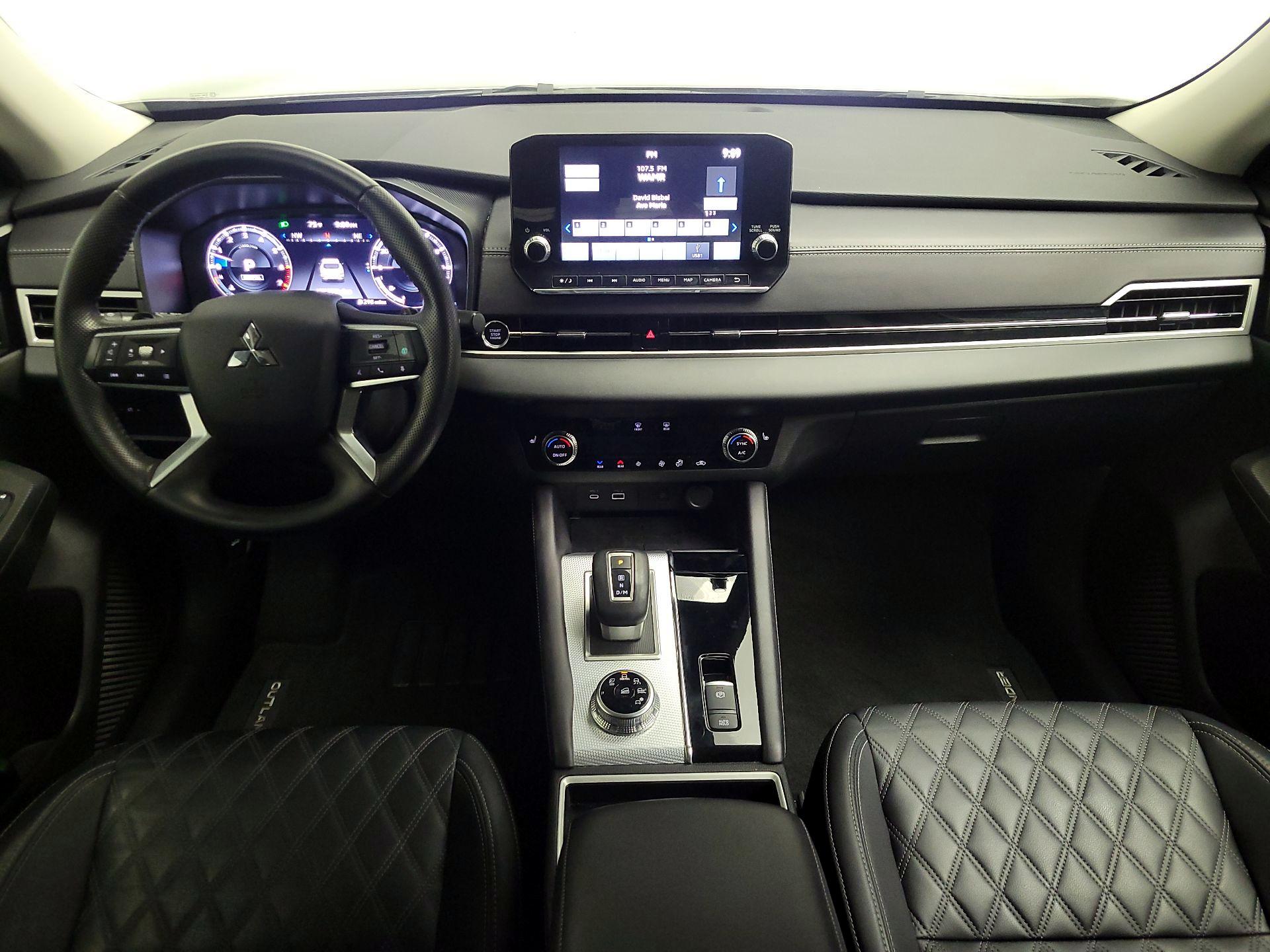 Thumbnail: 2024 Mitsubishi Outlander - 9