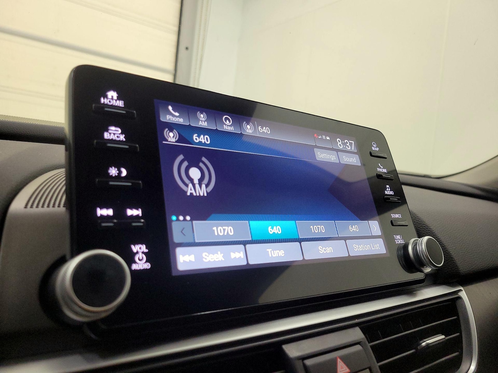 2020 Honda Accord Hybrid Touring - Photo 16