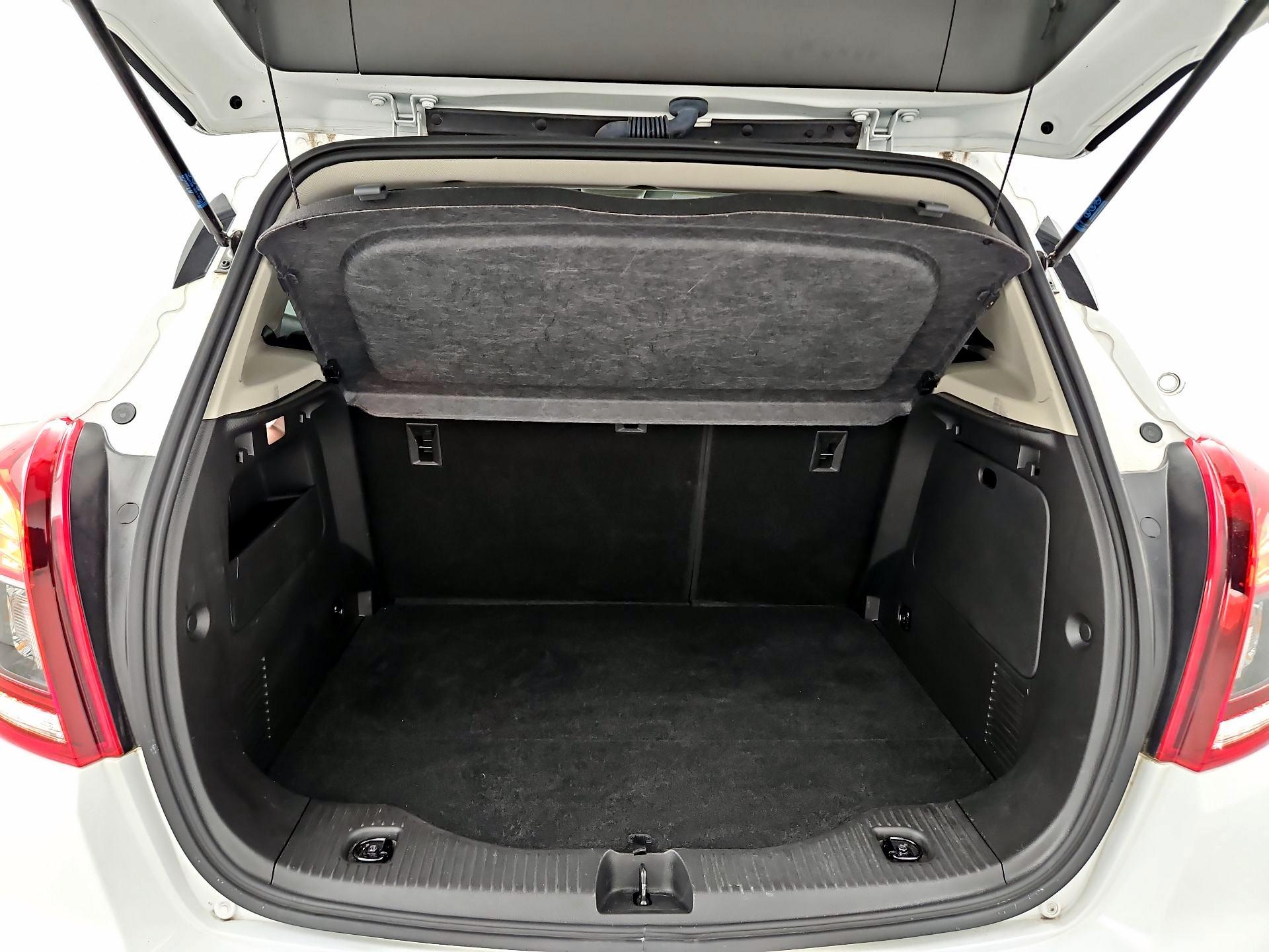 Thumbnail: 2021 Buick Encore - 20
