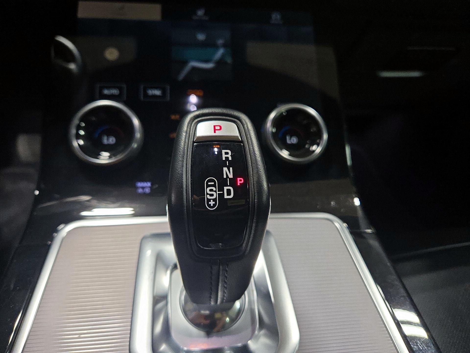 Thumbnail: 2021 Land Rover Range Rover Evoque - 18