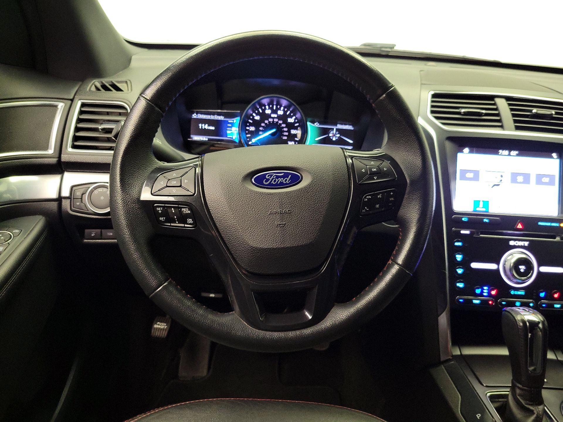 Thumbnail: 2018 Ford Explorer - 10