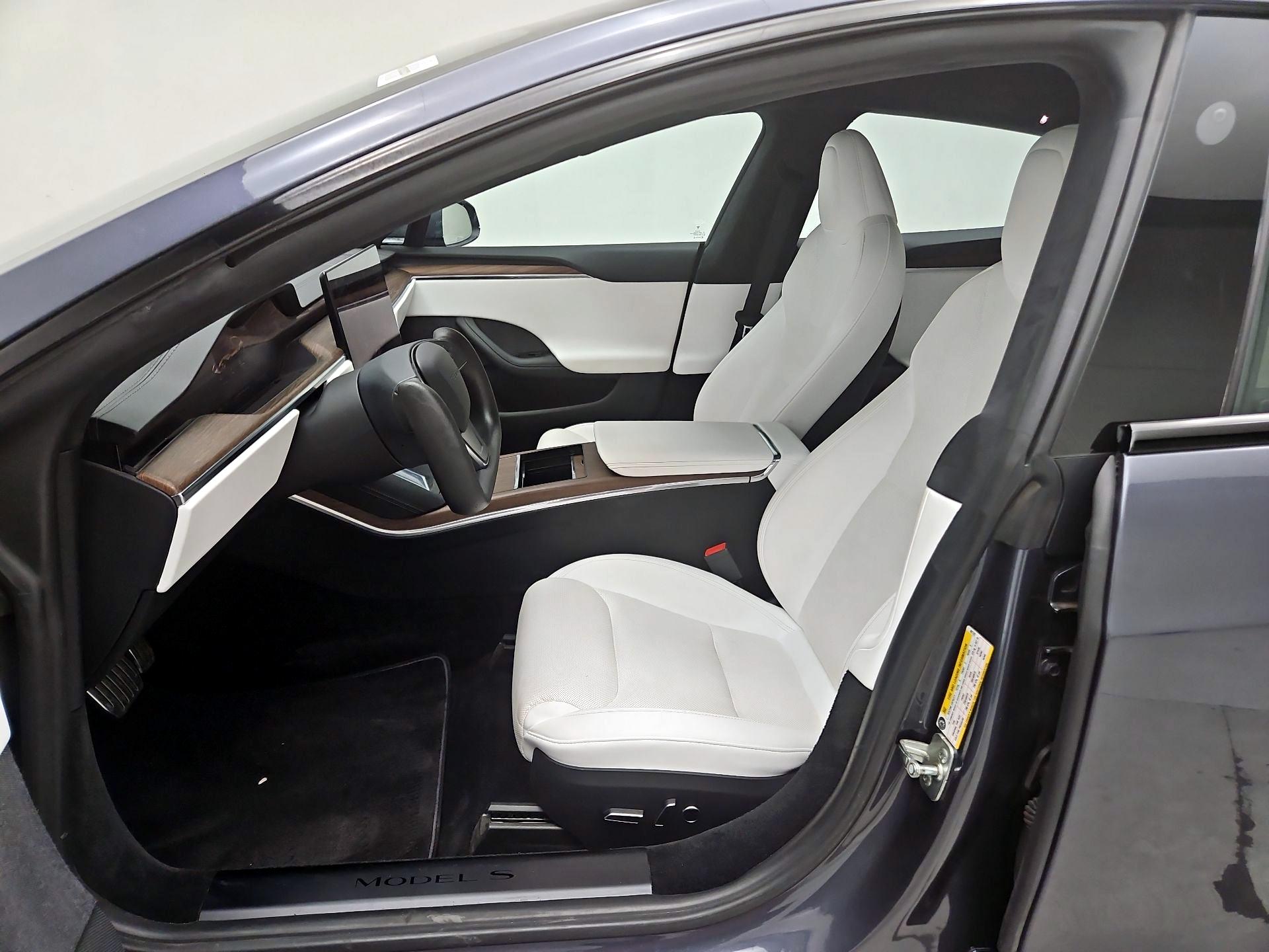 Thumbnail: 2022 Tesla Model S - 11