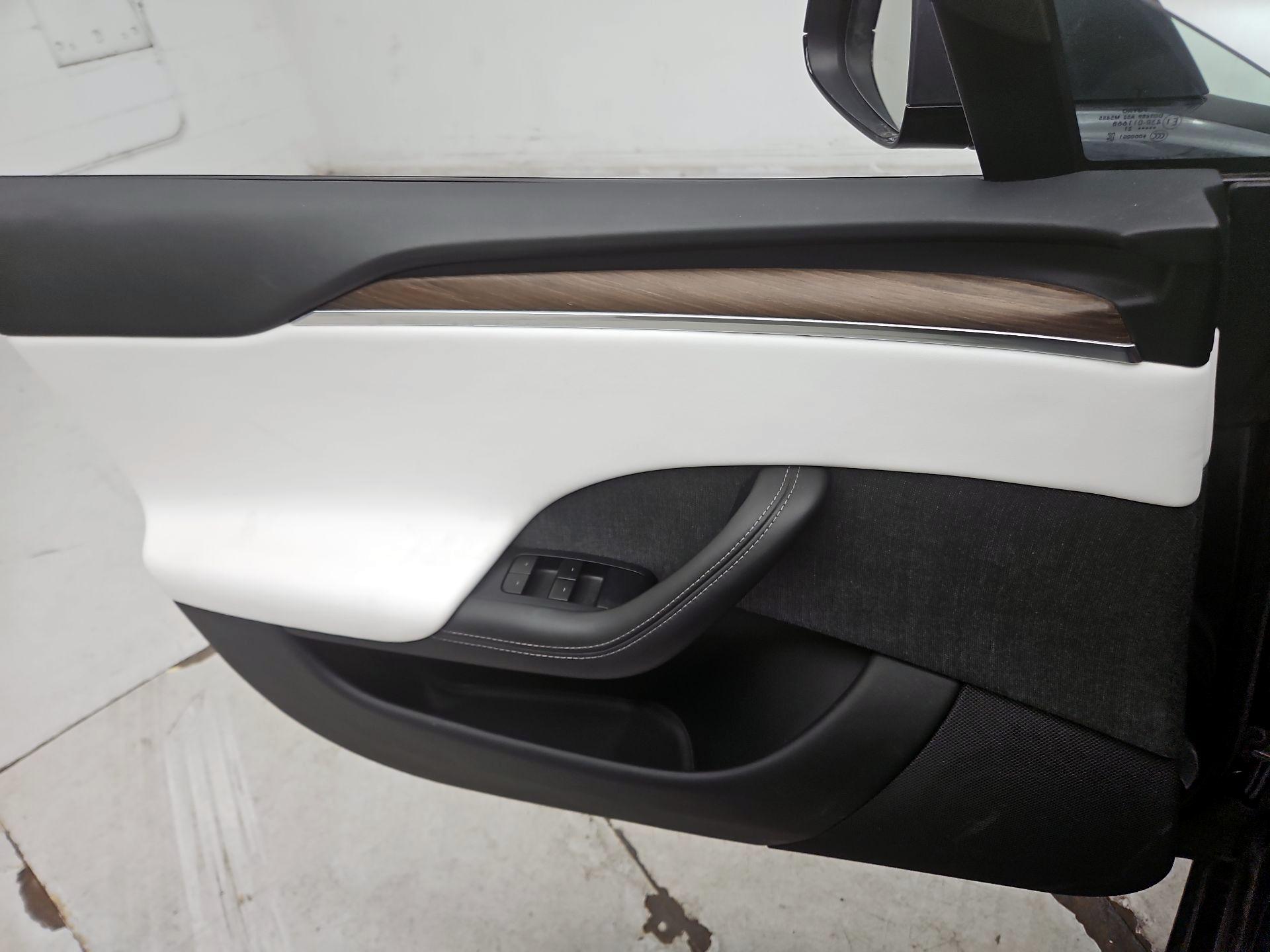 Thumbnail: 2022 Tesla Model S - 12