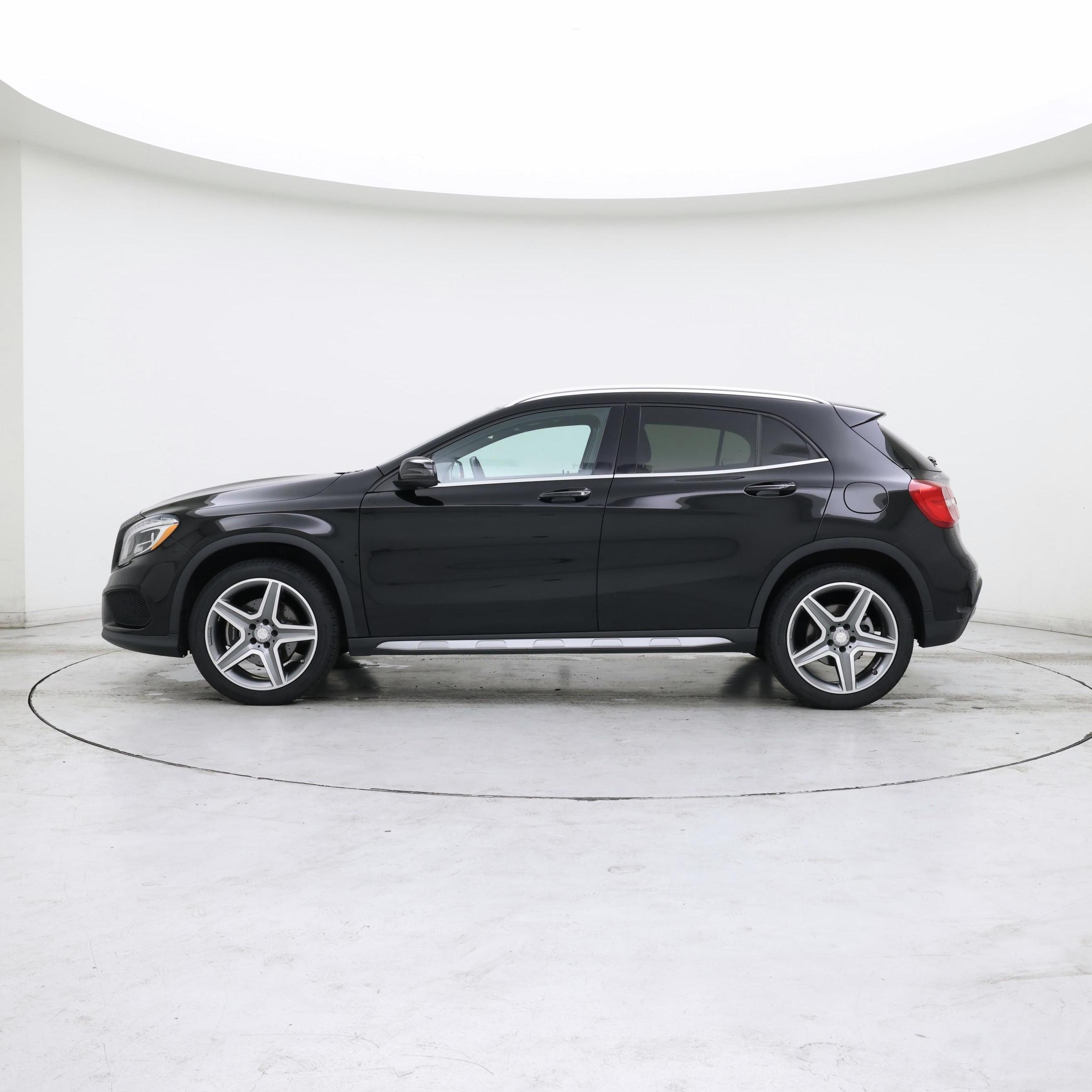 Thumbnail: 2016 Mercedes-Benz GLA - 3