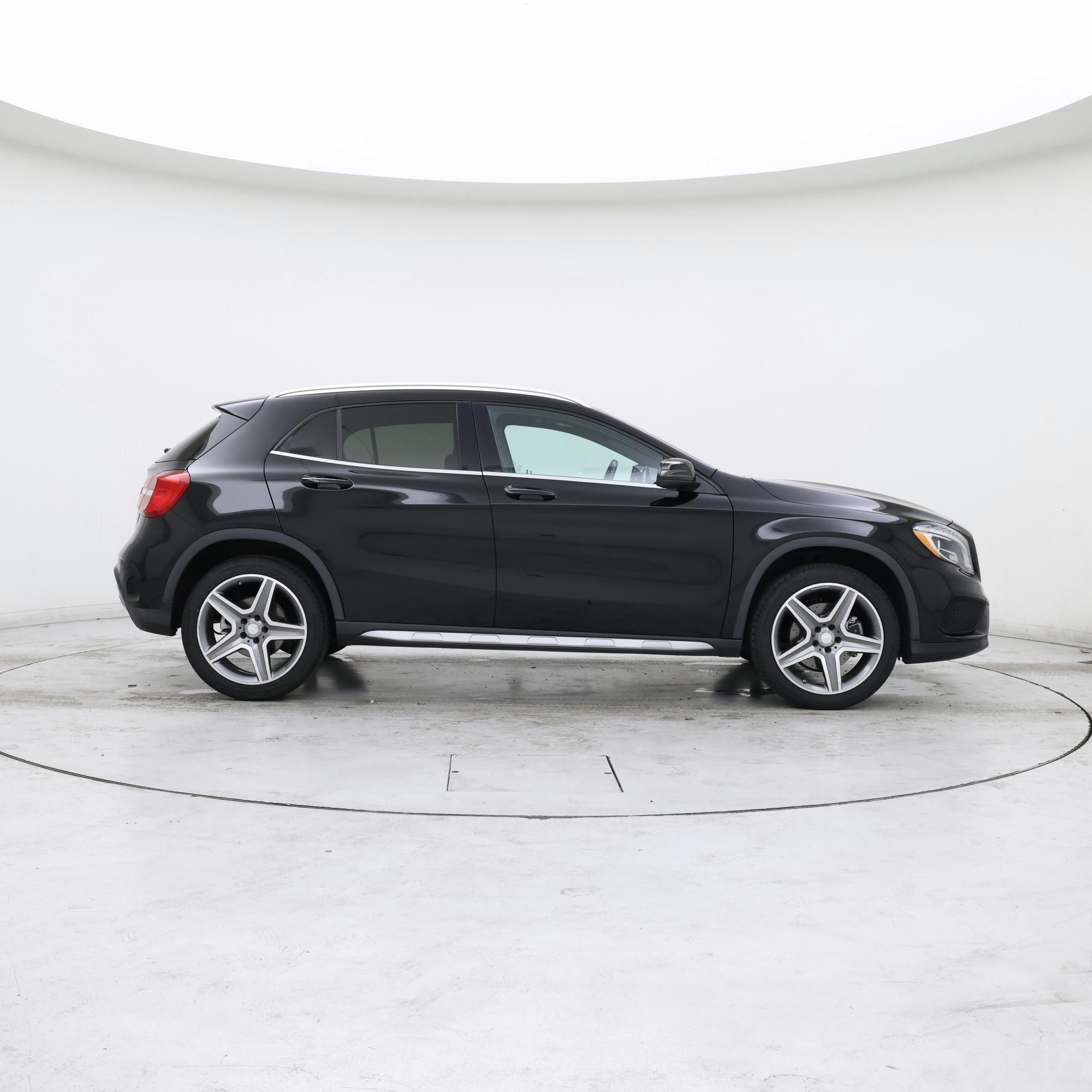 Thumbnail: 2016 Mercedes-Benz GLA - 7