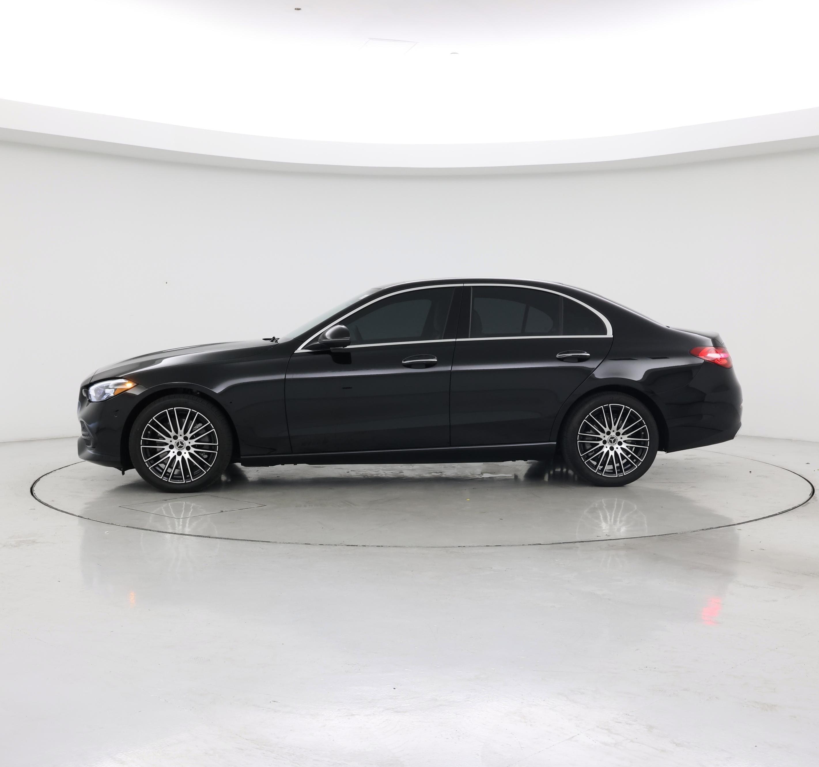 Thumbnail: 2025 Mercedes-Benz C-Class - 3
