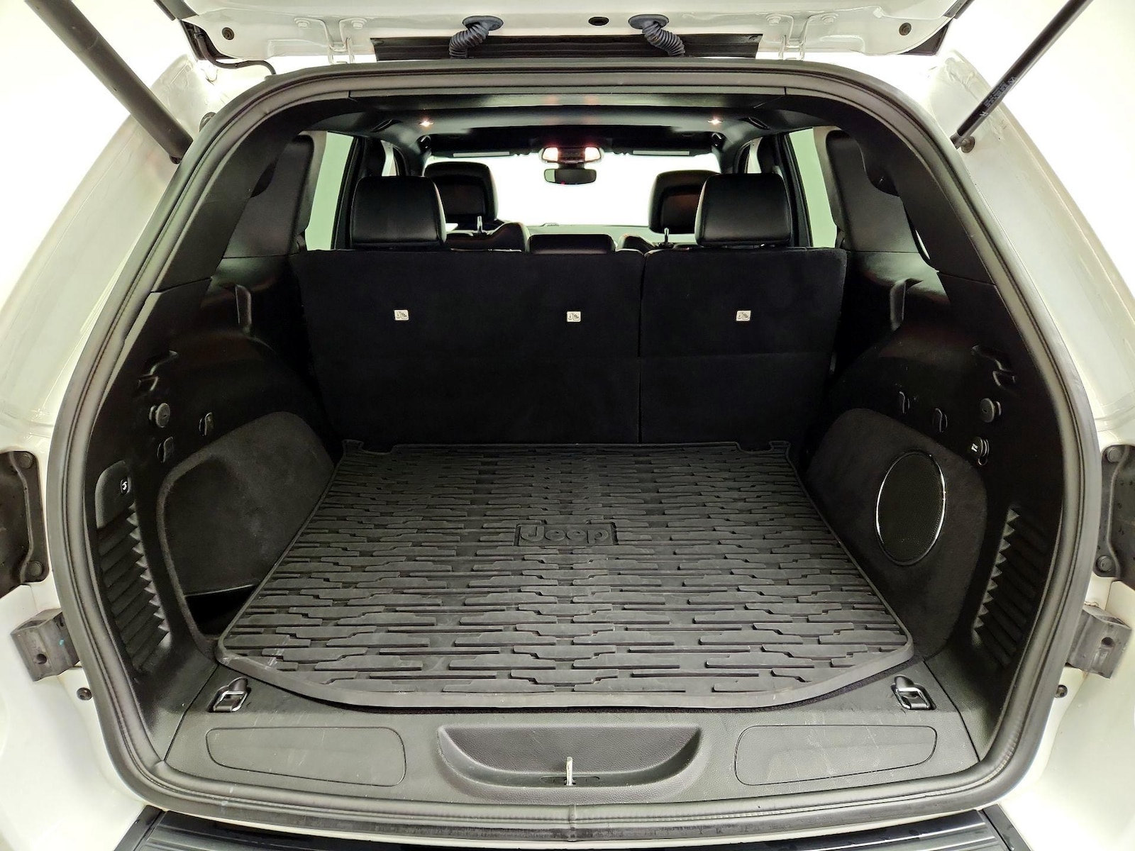 2020 Jeep Grand Cherokee Altitude - Photo 23