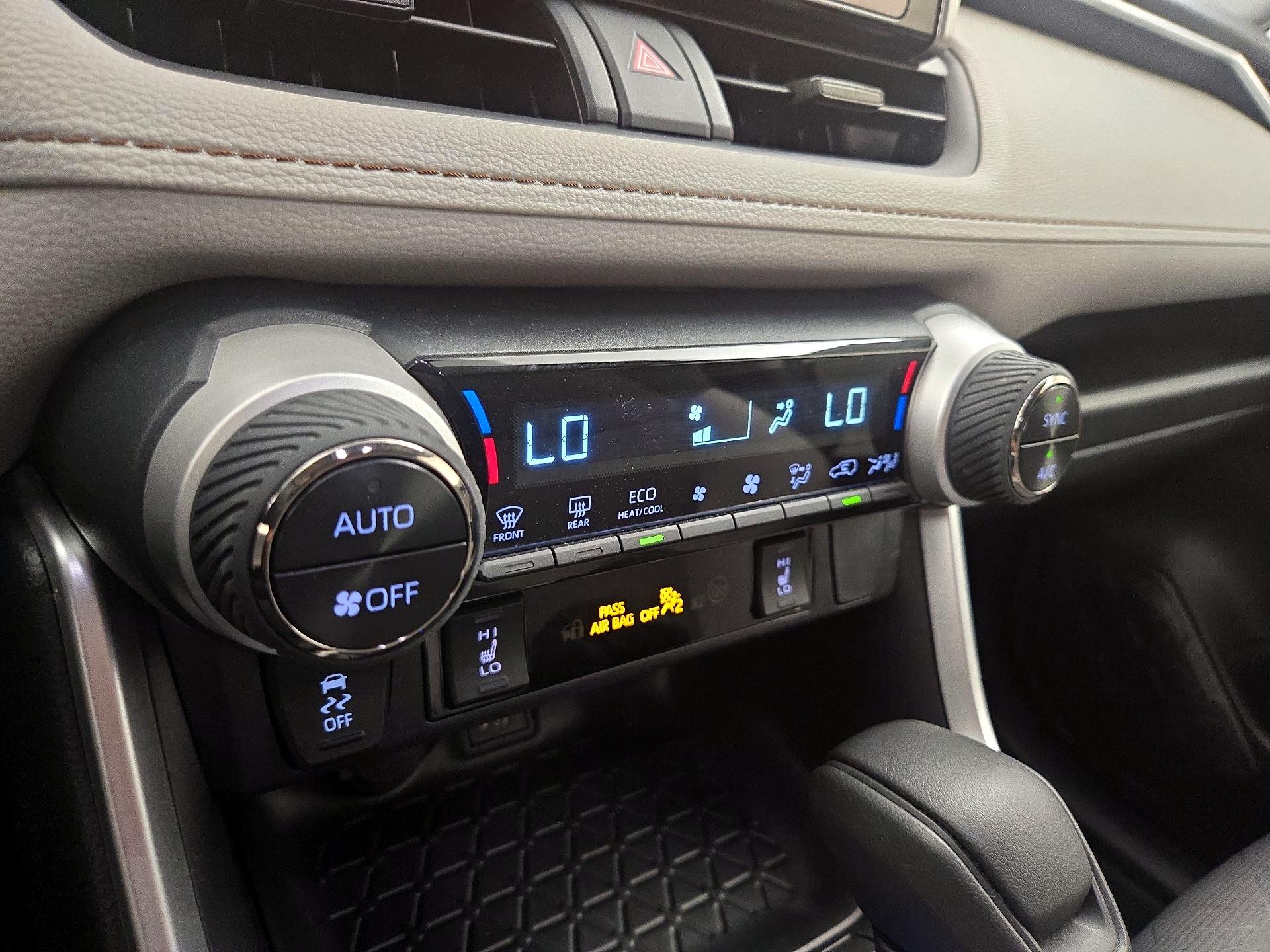 Thumbnail: 2025 Toyota RAV4 - 17