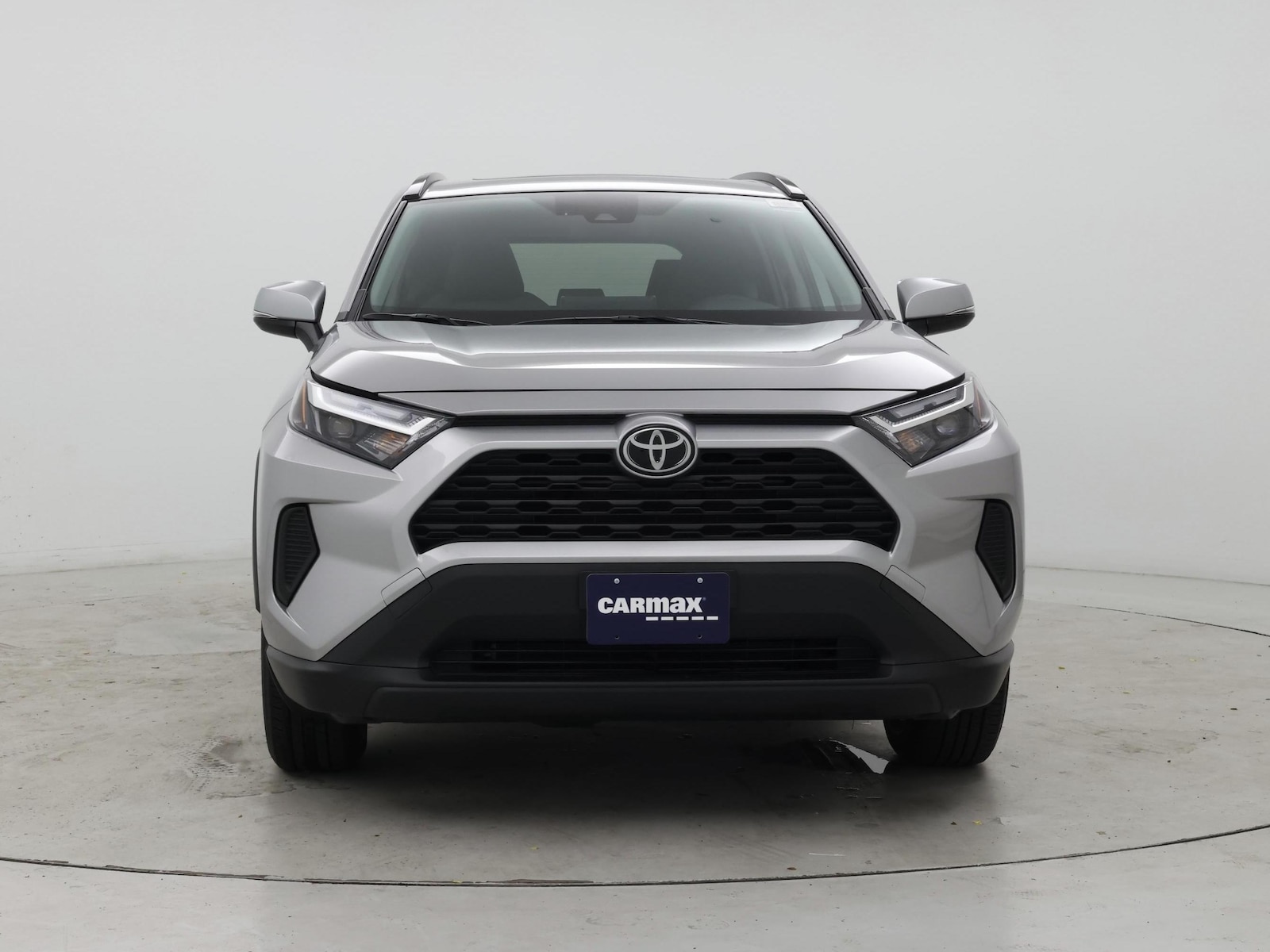 2025 Toyota RAV4 XLE - Photo 6