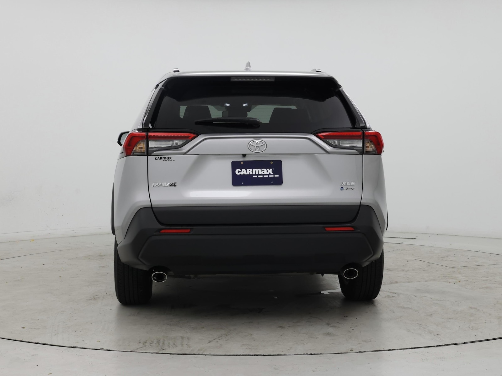 2025 Toyota RAV4 XLE - Photo 7
