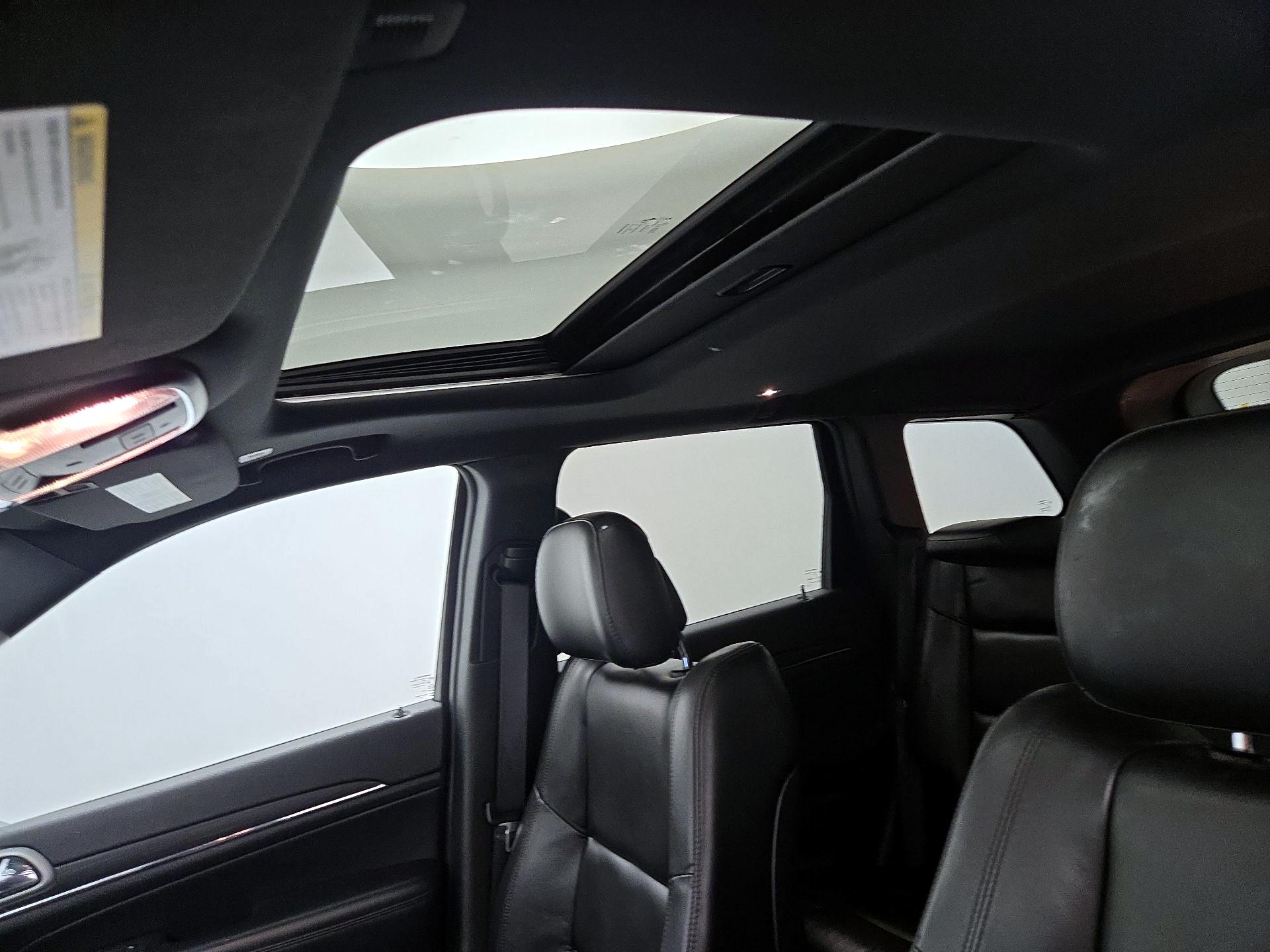 Thumbnail: 2021 Jeep Grand Cherokee - 20