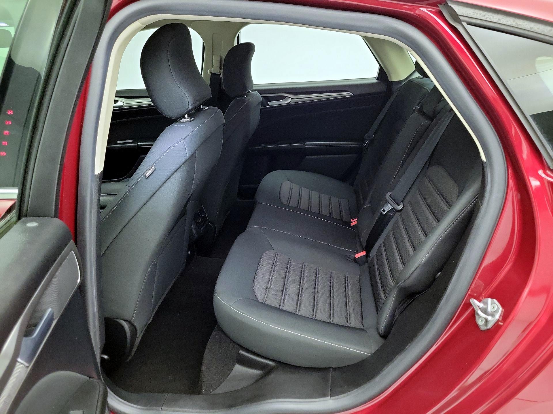 Thumbnail: 2019 Ford Fusion - 18
