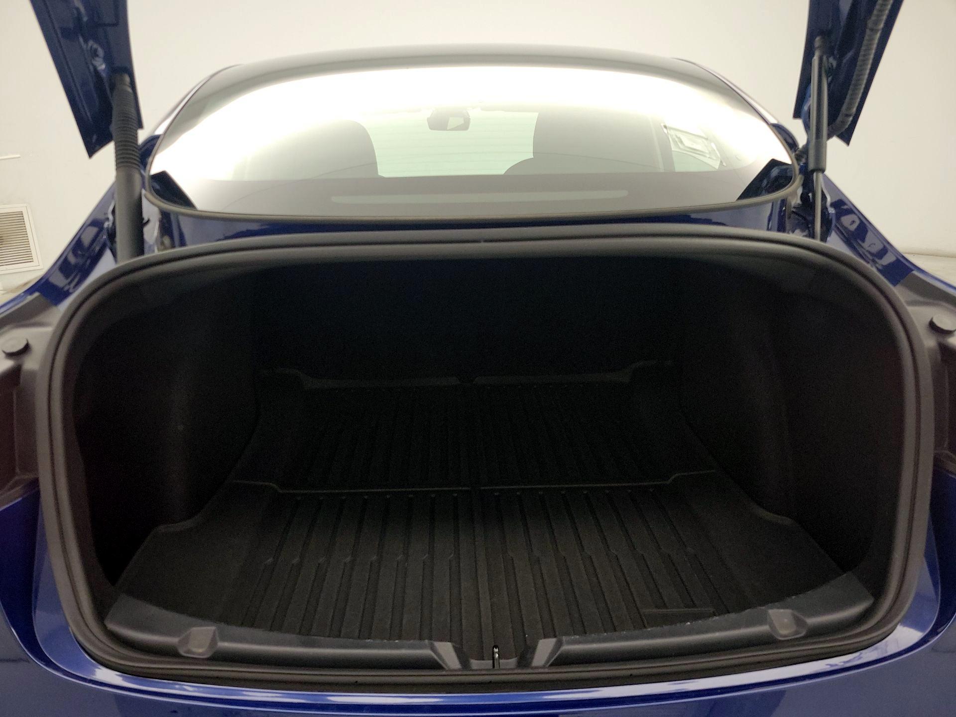 Thumbnail: 2023 Tesla Model 3 - 20