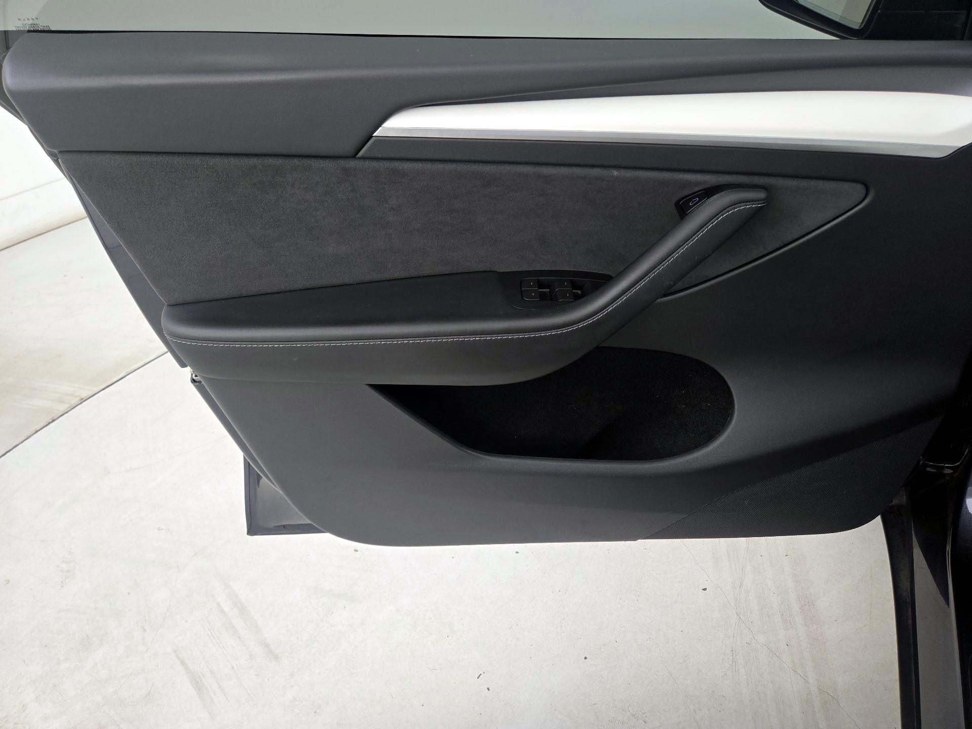 Thumbnail: 2024 Tesla Model Y - 12