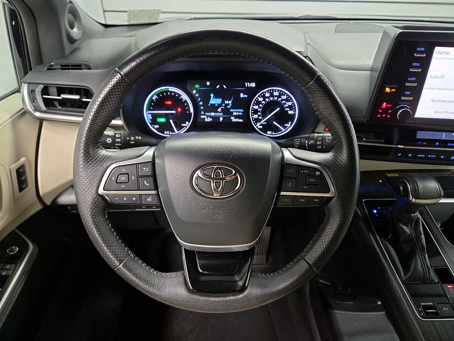 Thumbnail: 2021 Toyota Sienna - 10