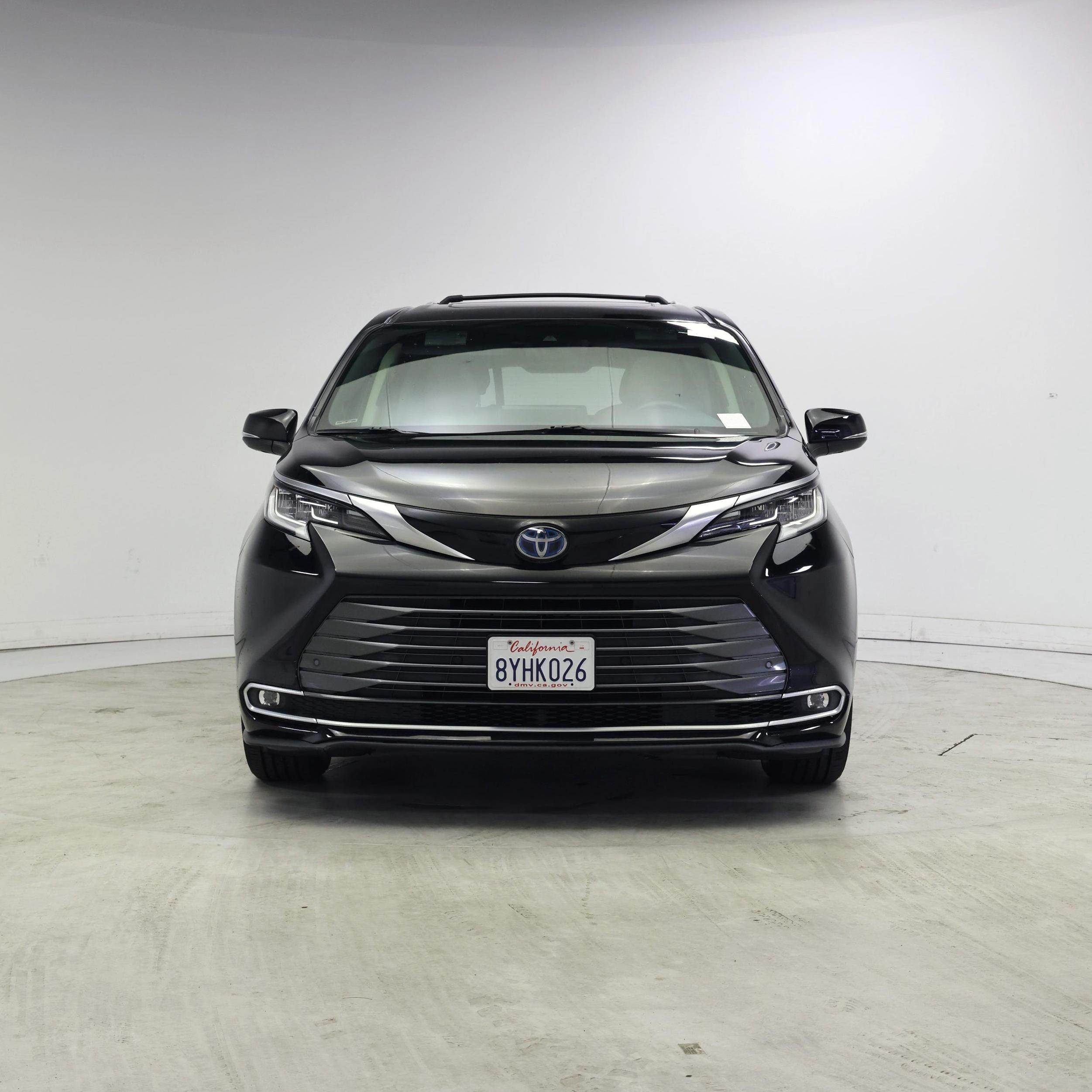 Thumbnail: 2021 Toyota Sienna - 5