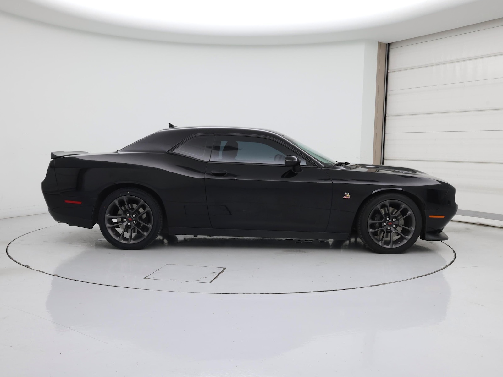2022 Dodge Challenger R/T - Photo 8