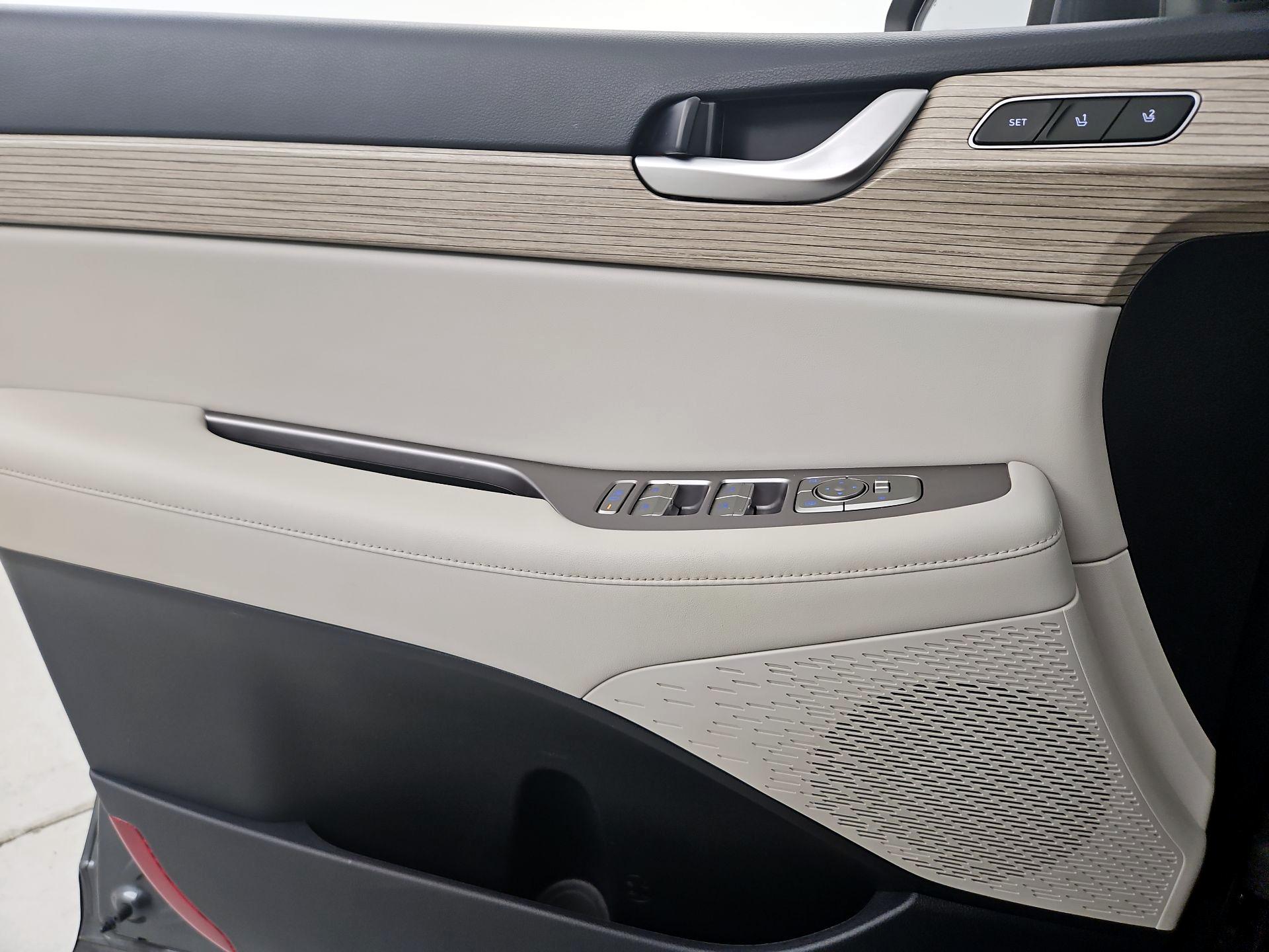 Thumbnail: 2021 Hyundai Palisade - 12