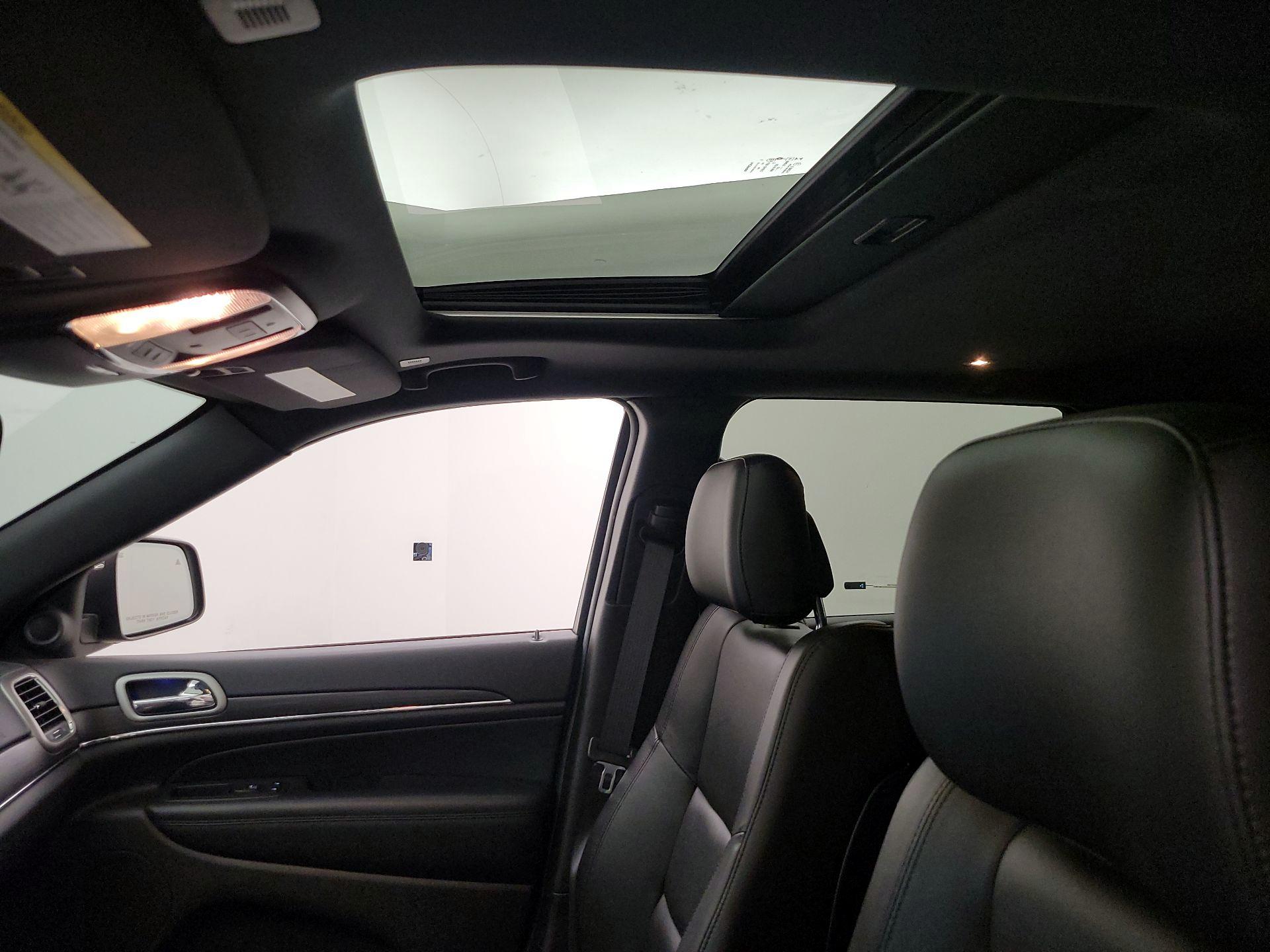 Thumbnail: 2021 Jeep Grand Cherokee - 20