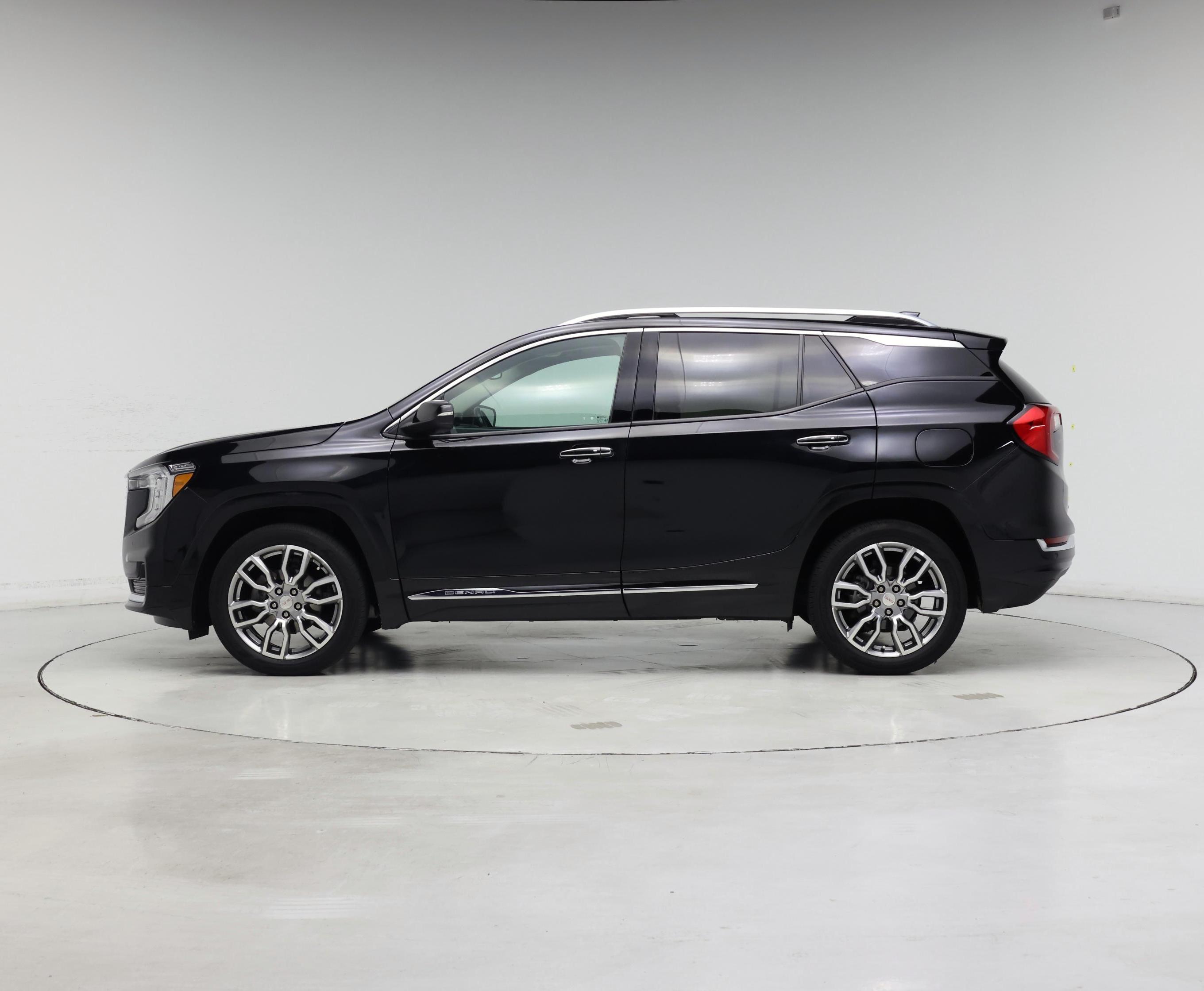 Thumbnail: 2022 GMC Terrain - 3
