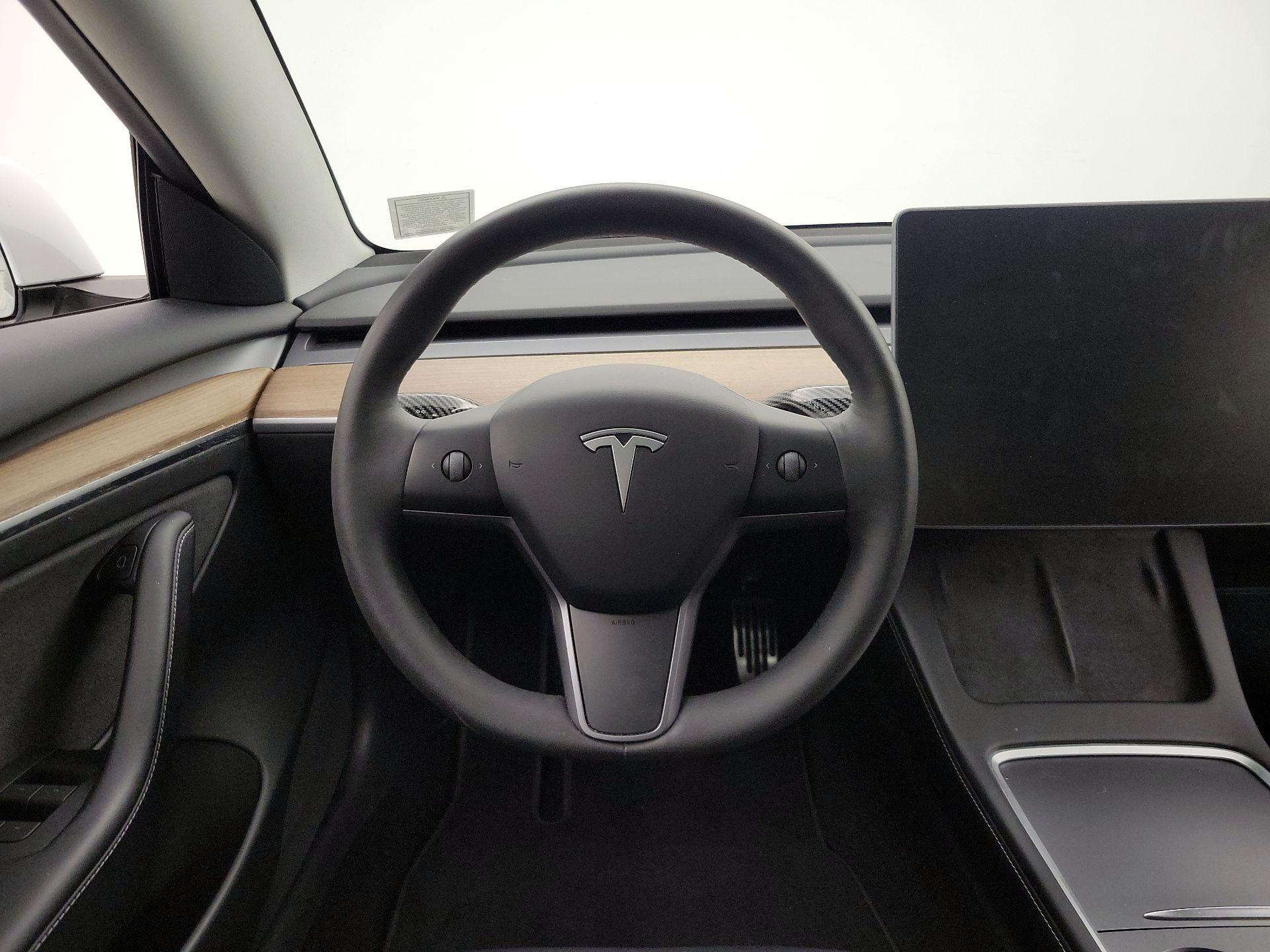 Thumbnail: 2022 Tesla Model 3 - 10
