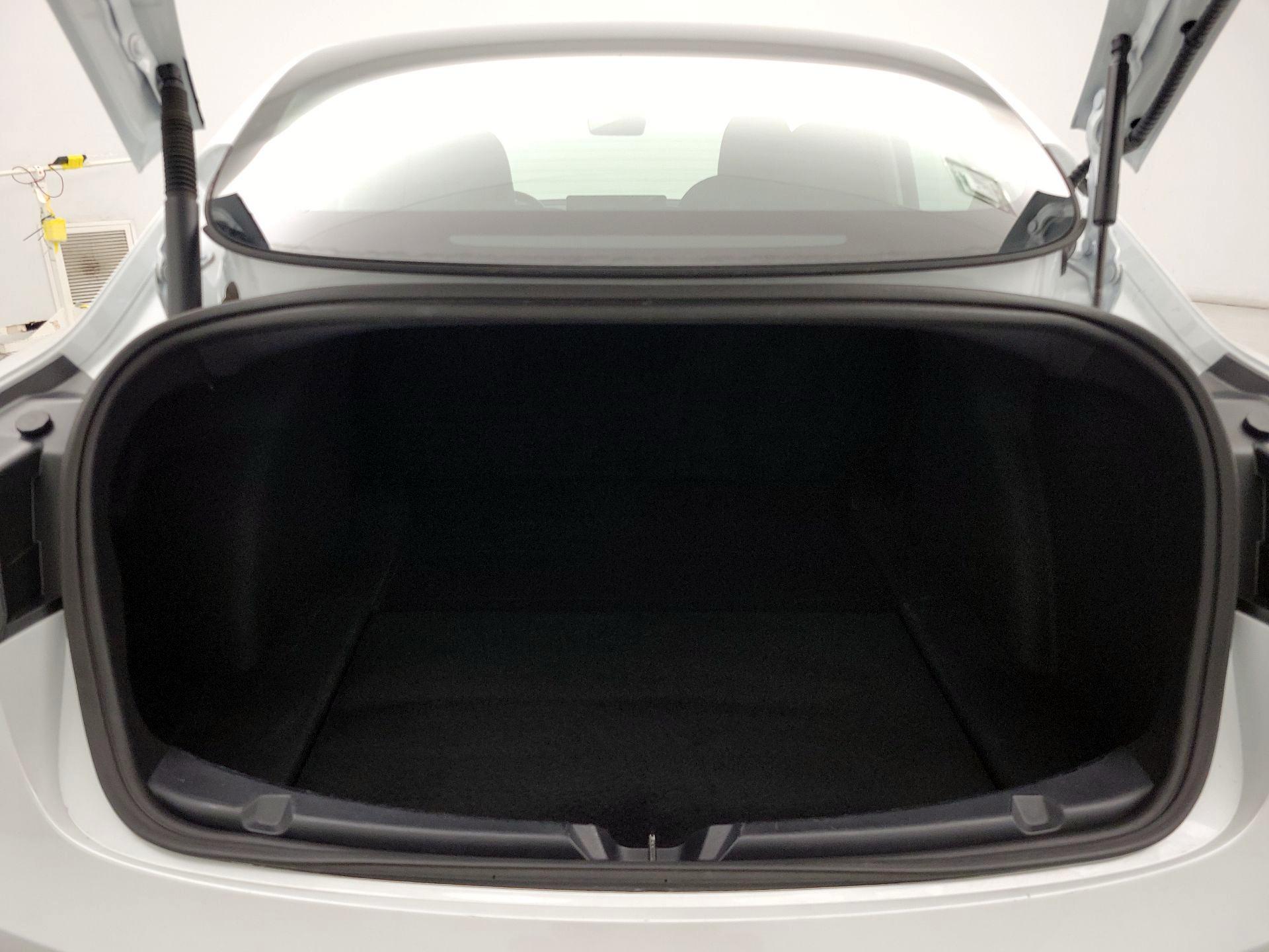 Thumbnail: 2022 Tesla Model 3 - 19